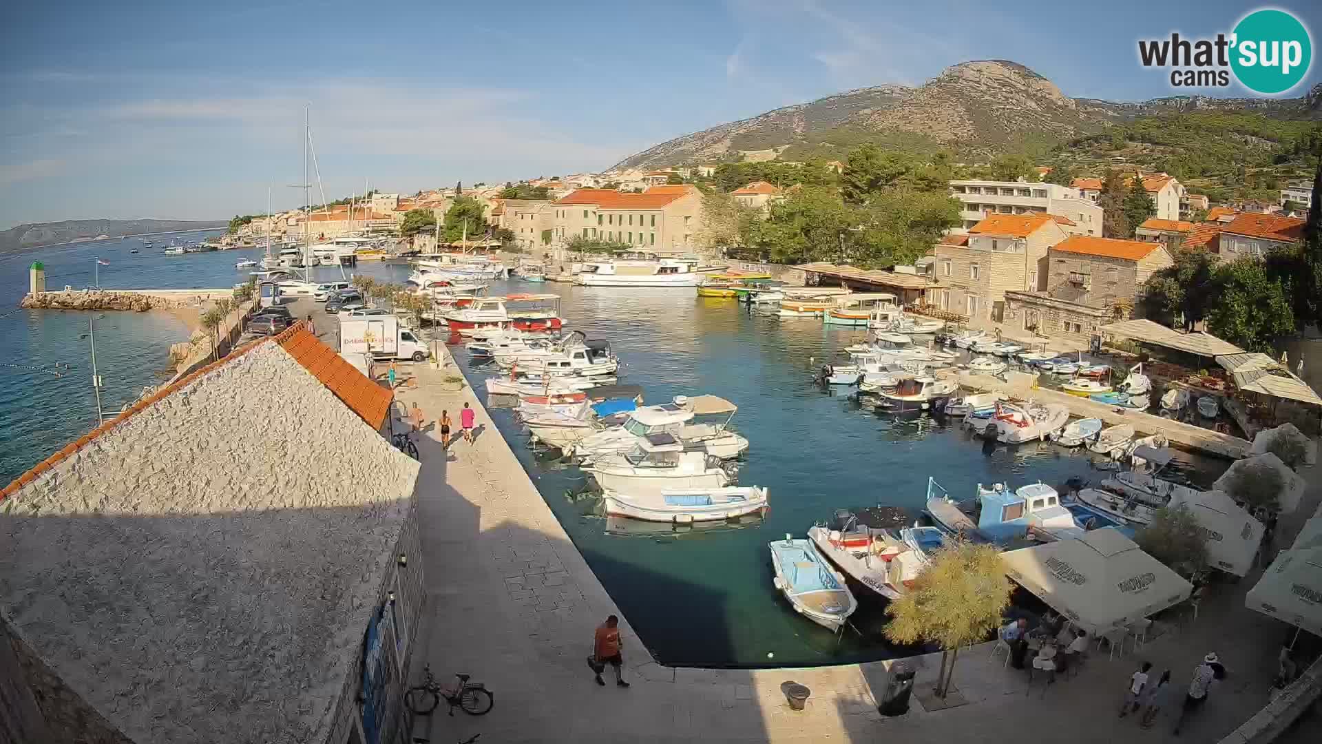 Webcam Bol Hafen – Liveblick auf Bol Riva & Marina