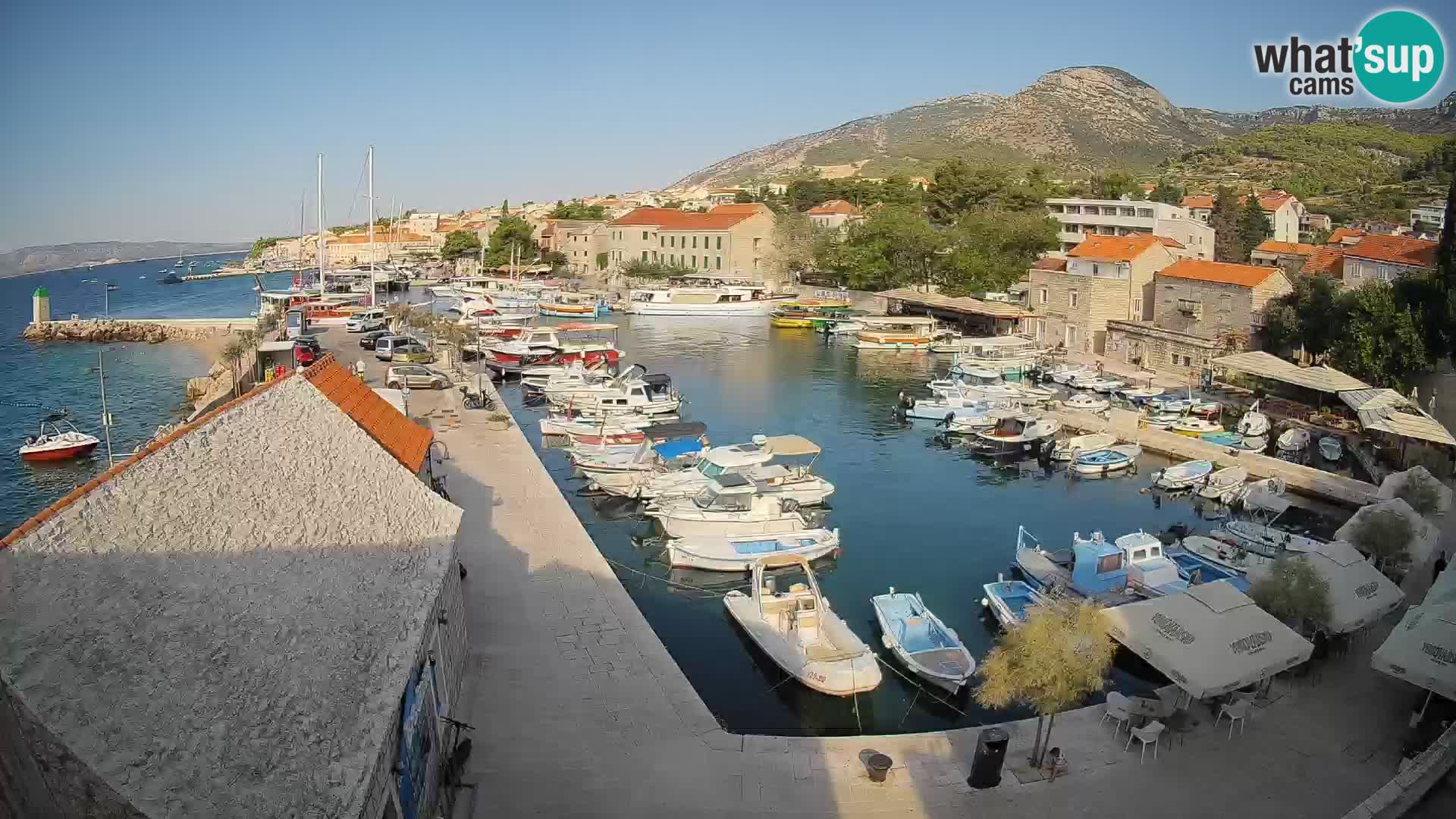 Webcam Bol Hafen – Liveblick auf Bol Riva & Marina