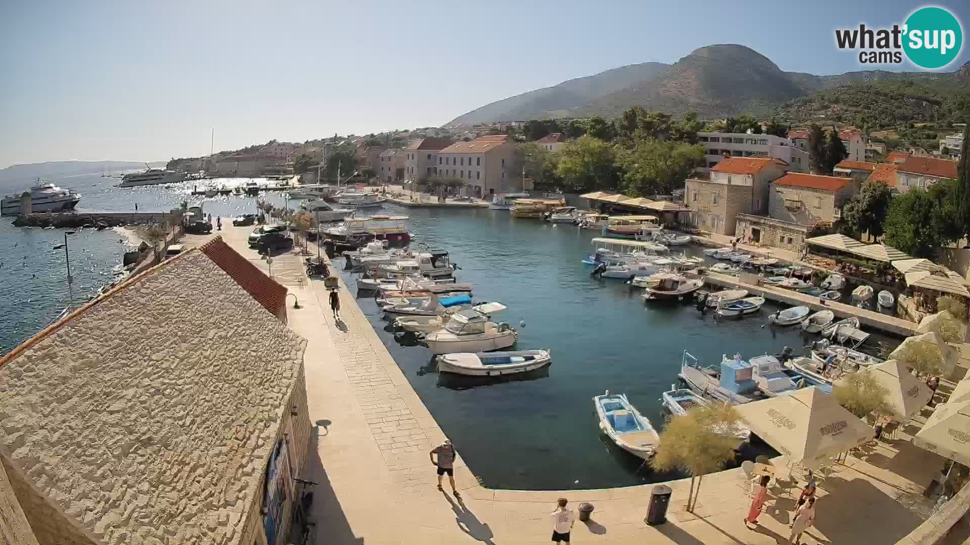 Webcam Bol Harbour – Live View of Bol Riva & Marina