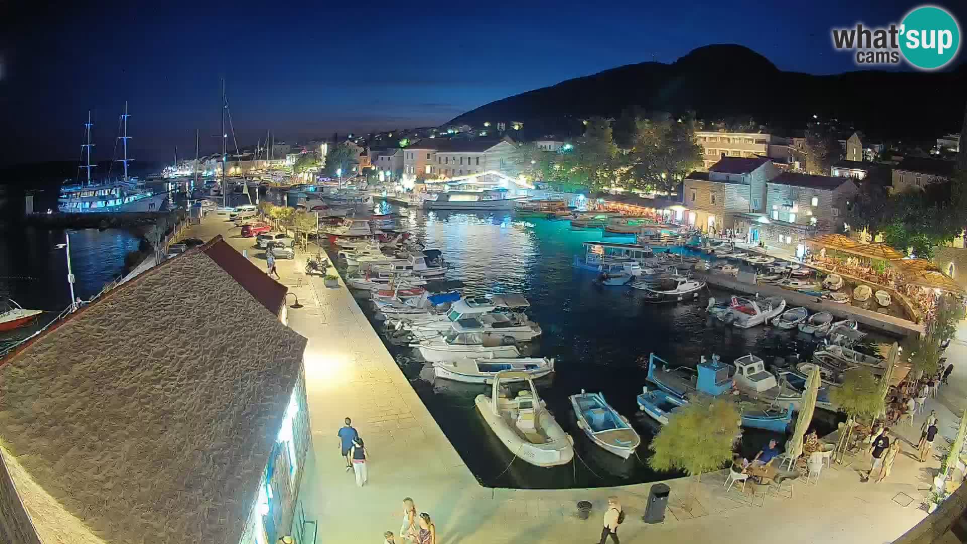 Webcam Bol Harbour – Live View of Bol Riva & Marina