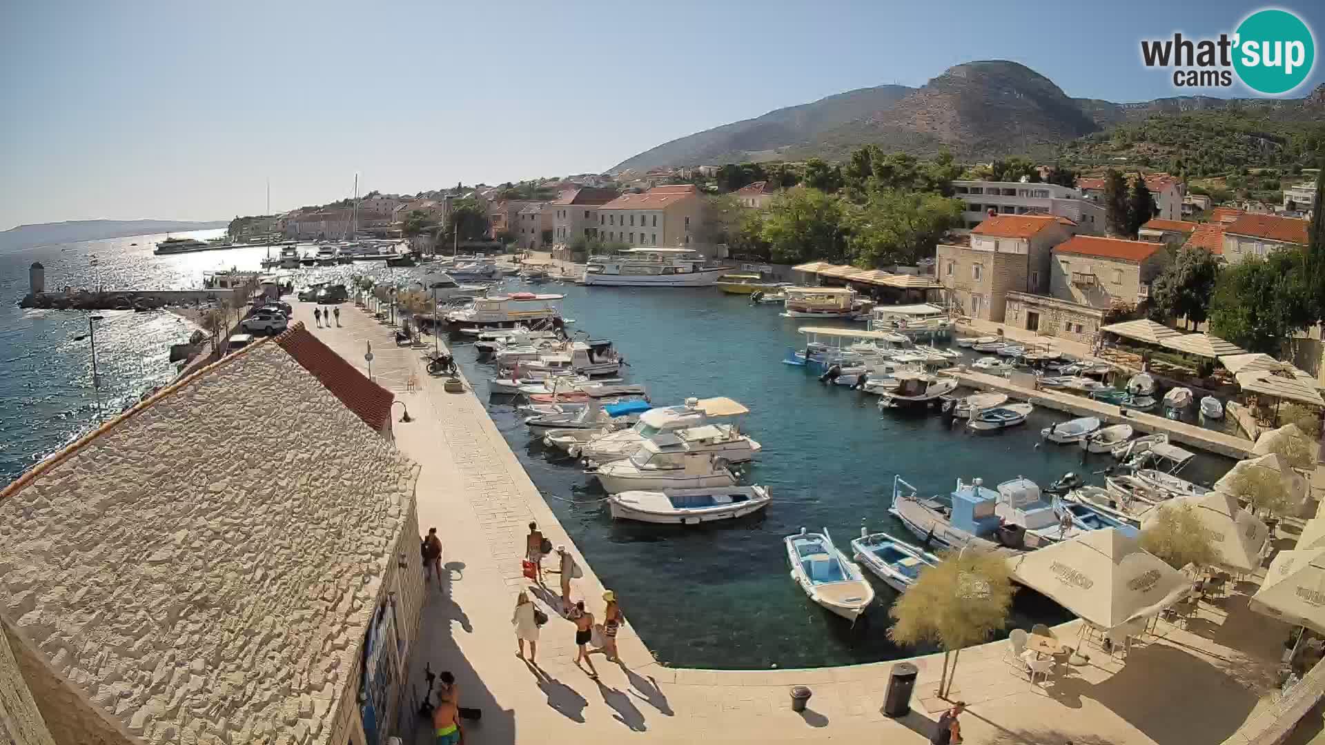 Webcam Bol Hafen – Liveblick auf Bol Riva & Marina