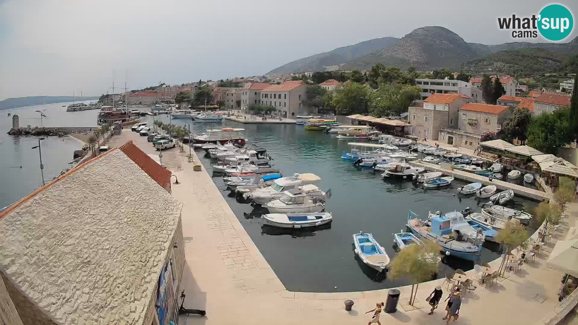 Webcam Bol Harbour – Live View of Bol Riva & Marina