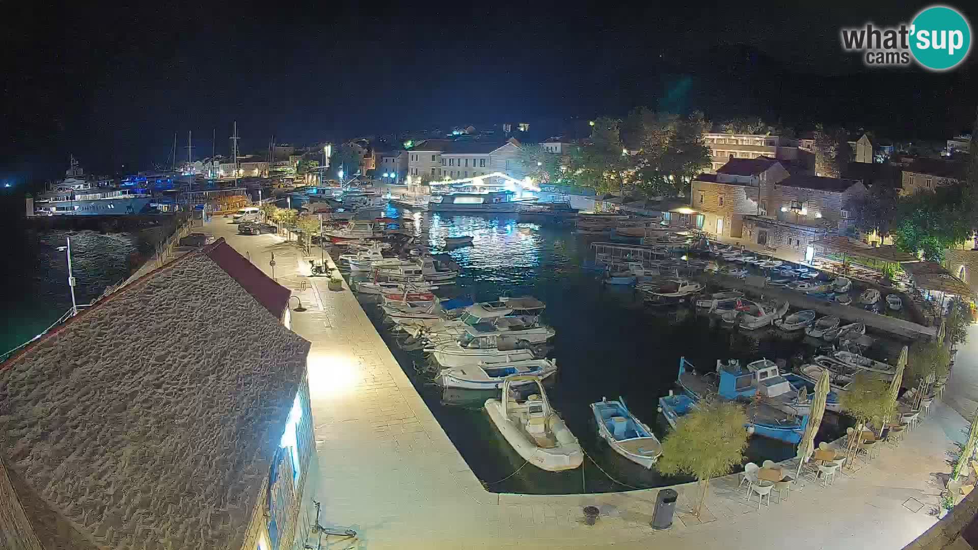 Webcam Bol Hafen – Liveblick auf Bol Riva & Marina