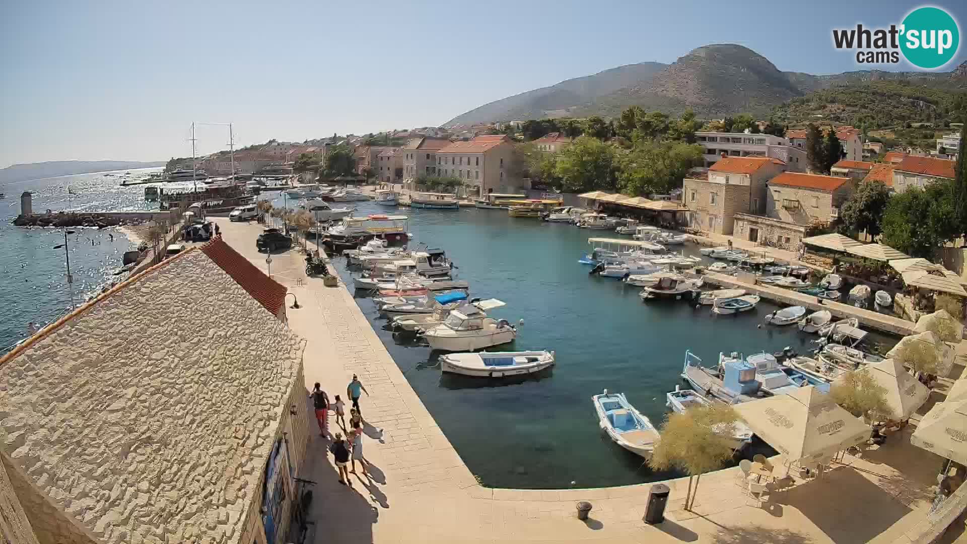 Webcam Bol Harbour – Live View of Bol Riva & Marina