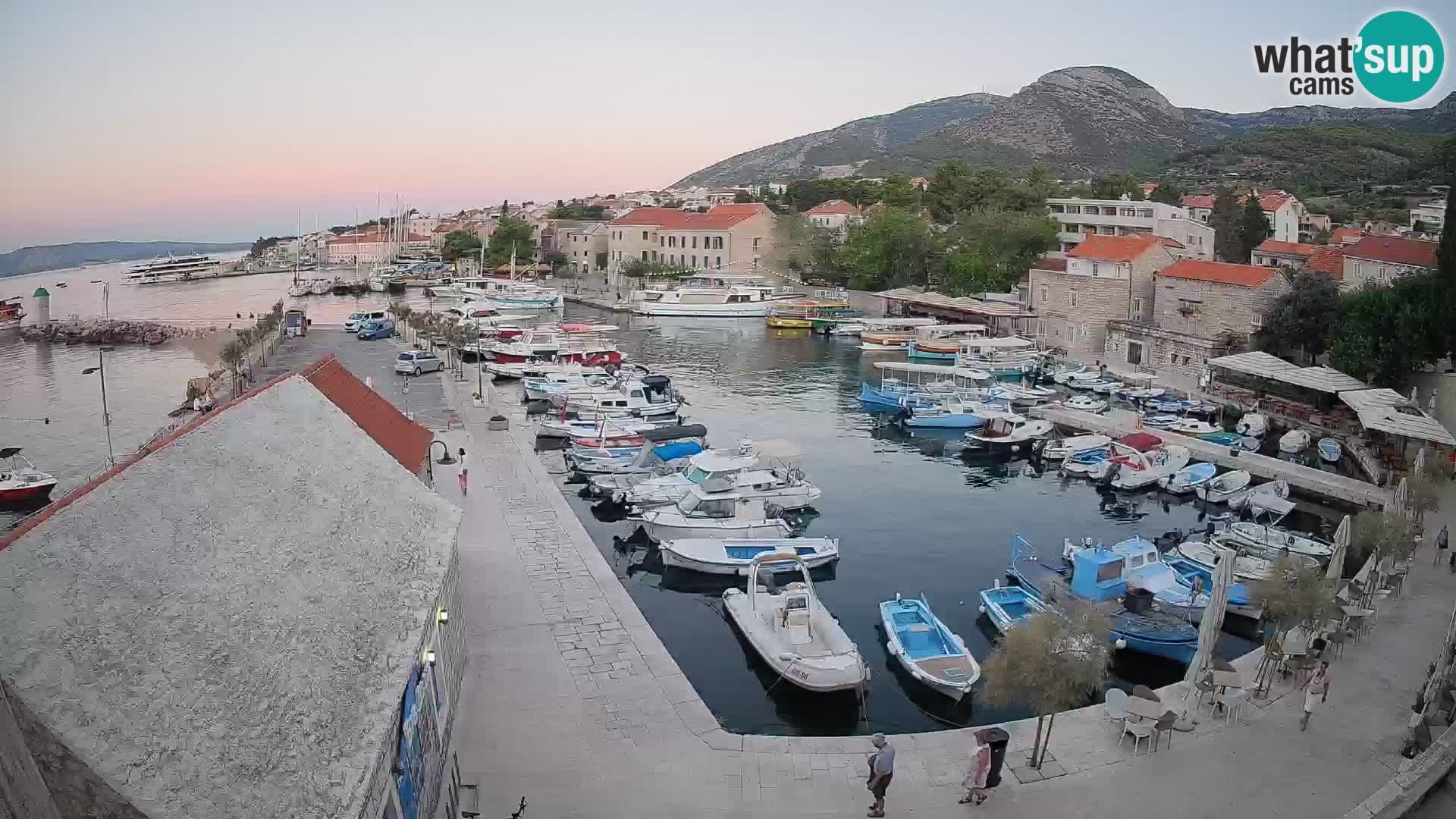Webcam Bol Harbour – Live View of Bol Riva & Marina