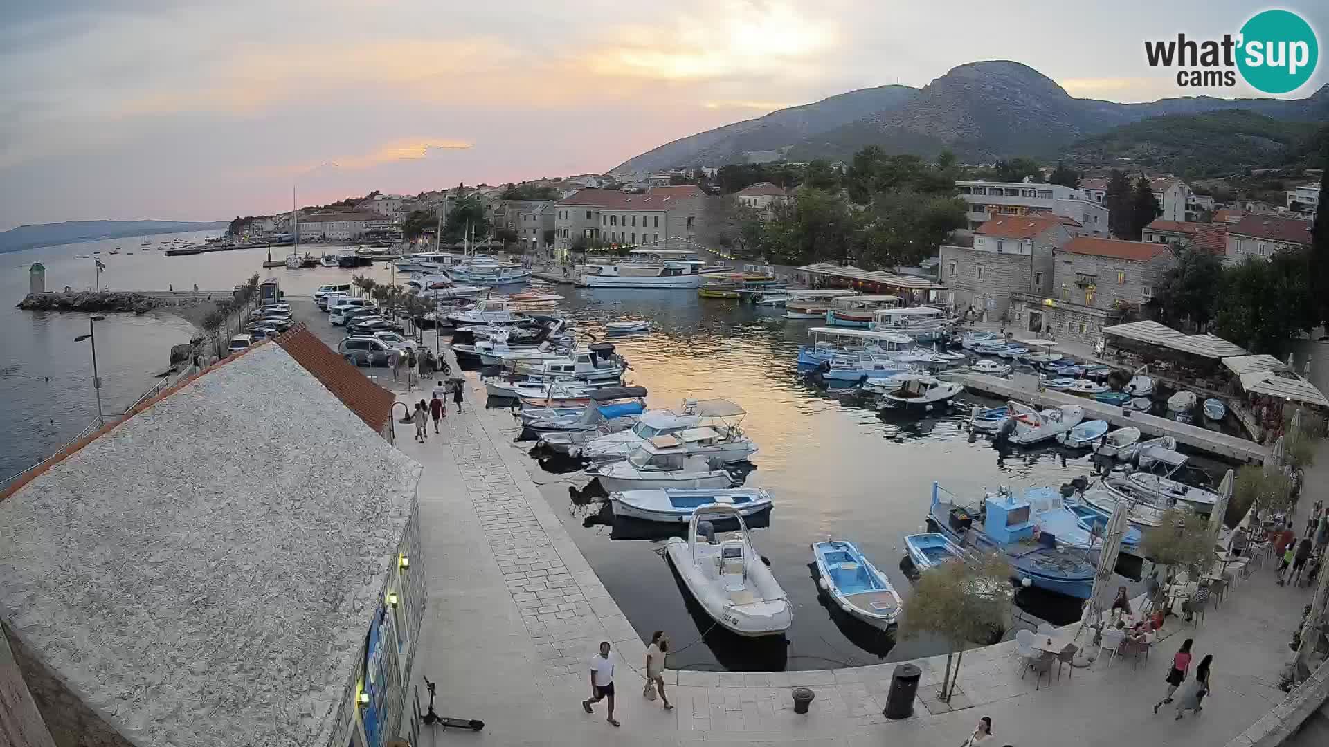 Webcam Bol Hafen – Liveblick auf Bol Riva & Marina
