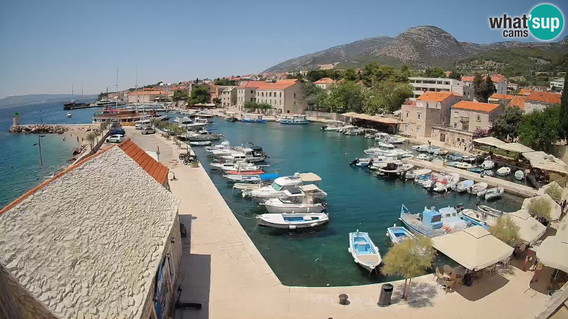 Webcam Bol Hafen – Liveblick auf Bol Riva & Marina