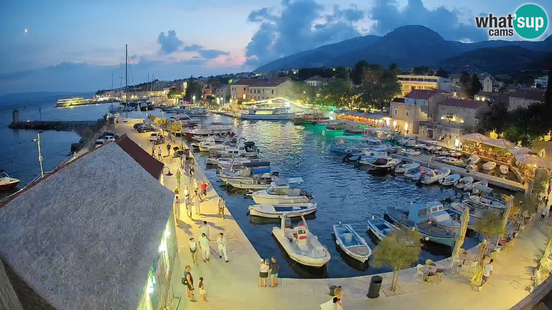 Webcam Bol Harbour – Live View of Bol Riva & Marina