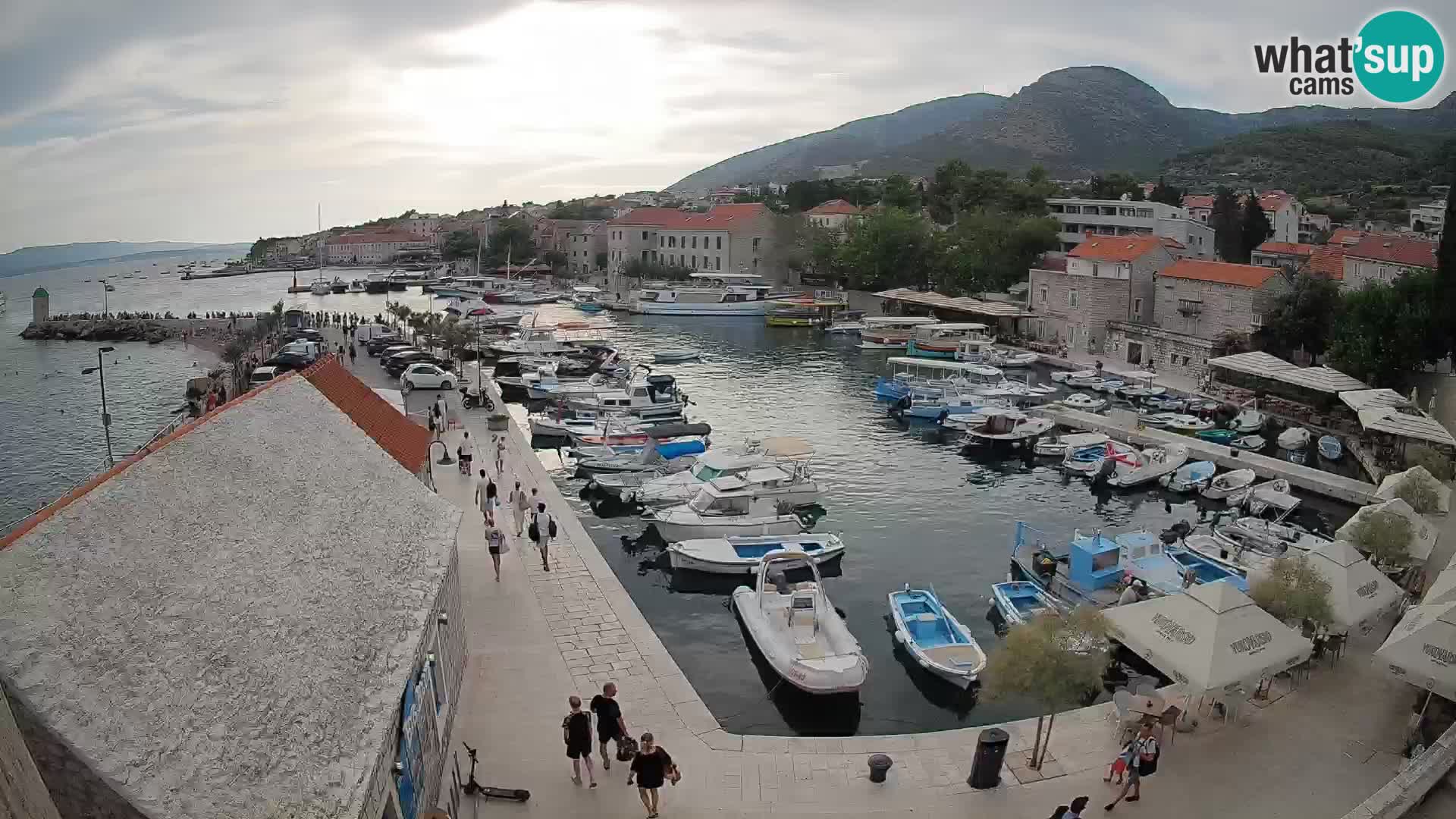 Webcam Bol Harbour – Live View of Bol Riva & Marina