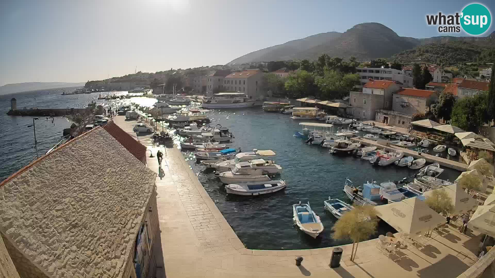 Webcam Bol Harbour – Live View of Bol Riva & Marina