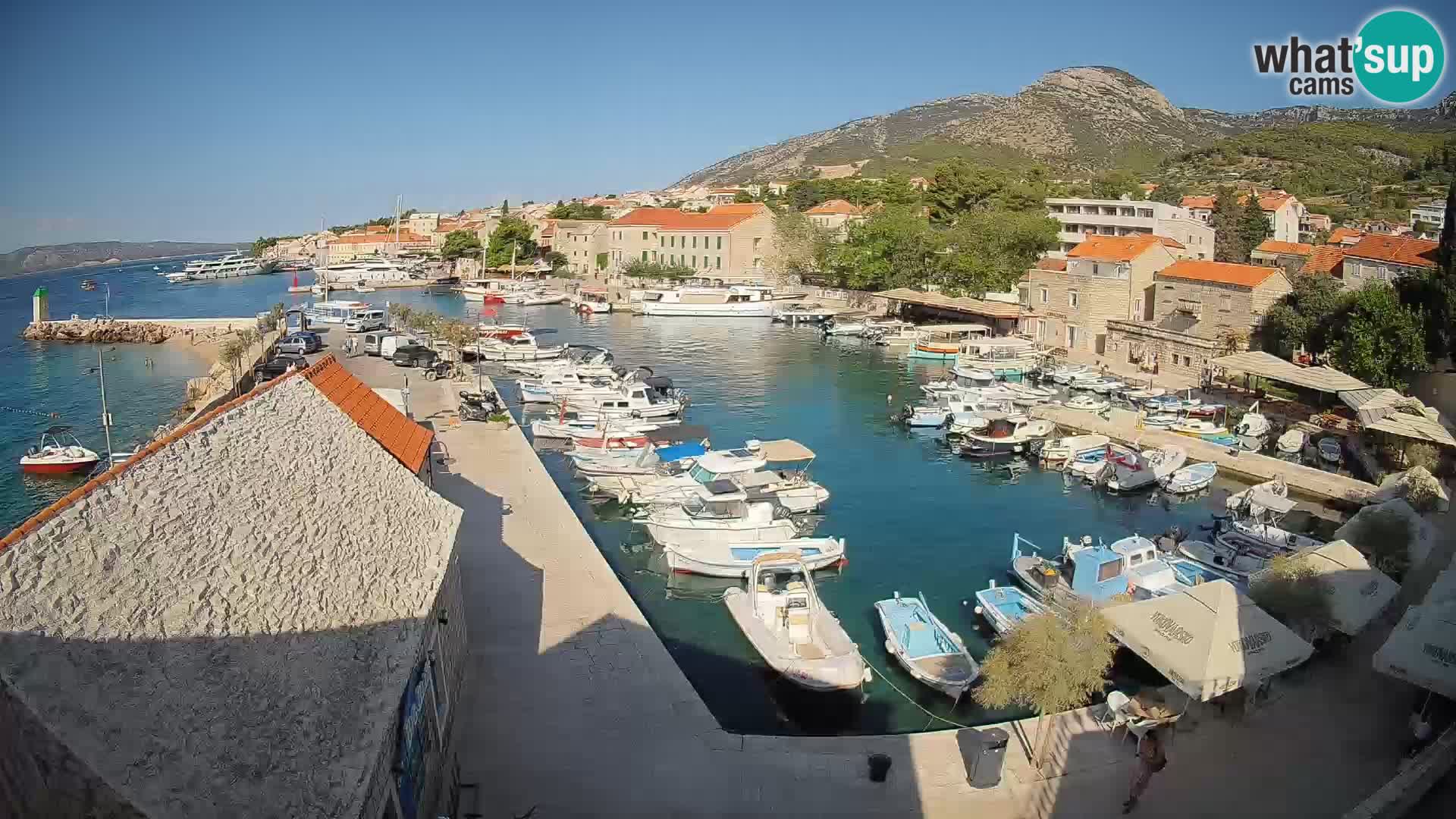 Webcam porto di Bol – Vista live sulla Riva e Marina