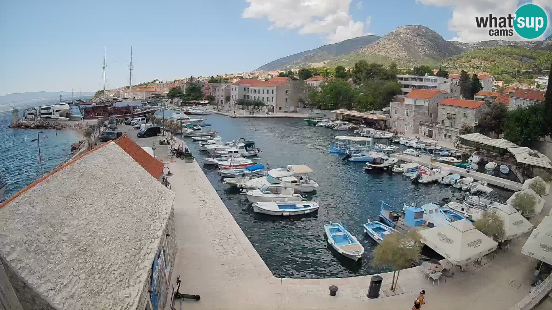 Webcam Bol Harbour – Live View of Bol Riva & Marina