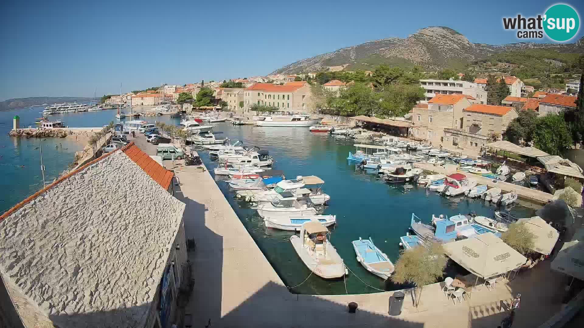 Webcam Bol Hafen – Liveblick auf Bol Riva & Marina