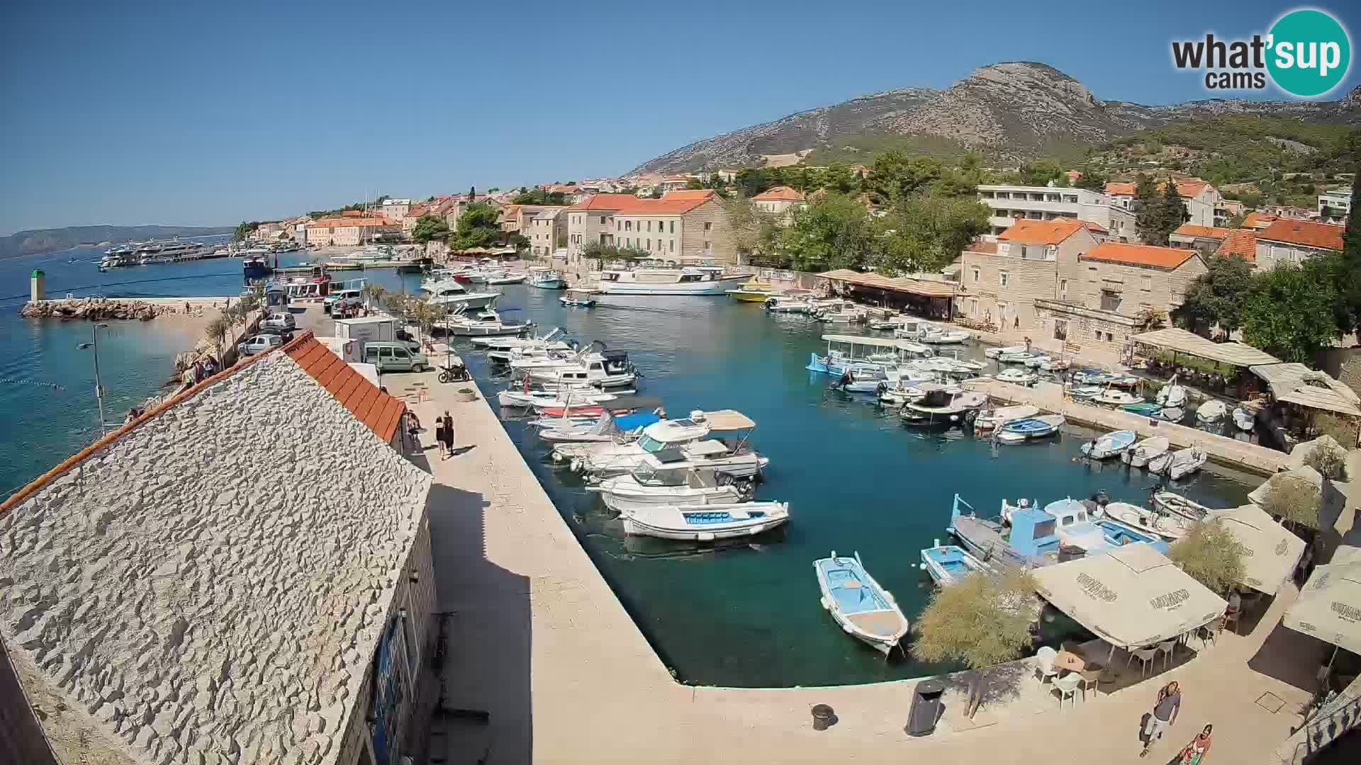 Webcam porto di Bol – Vista live sulla Riva e Marina