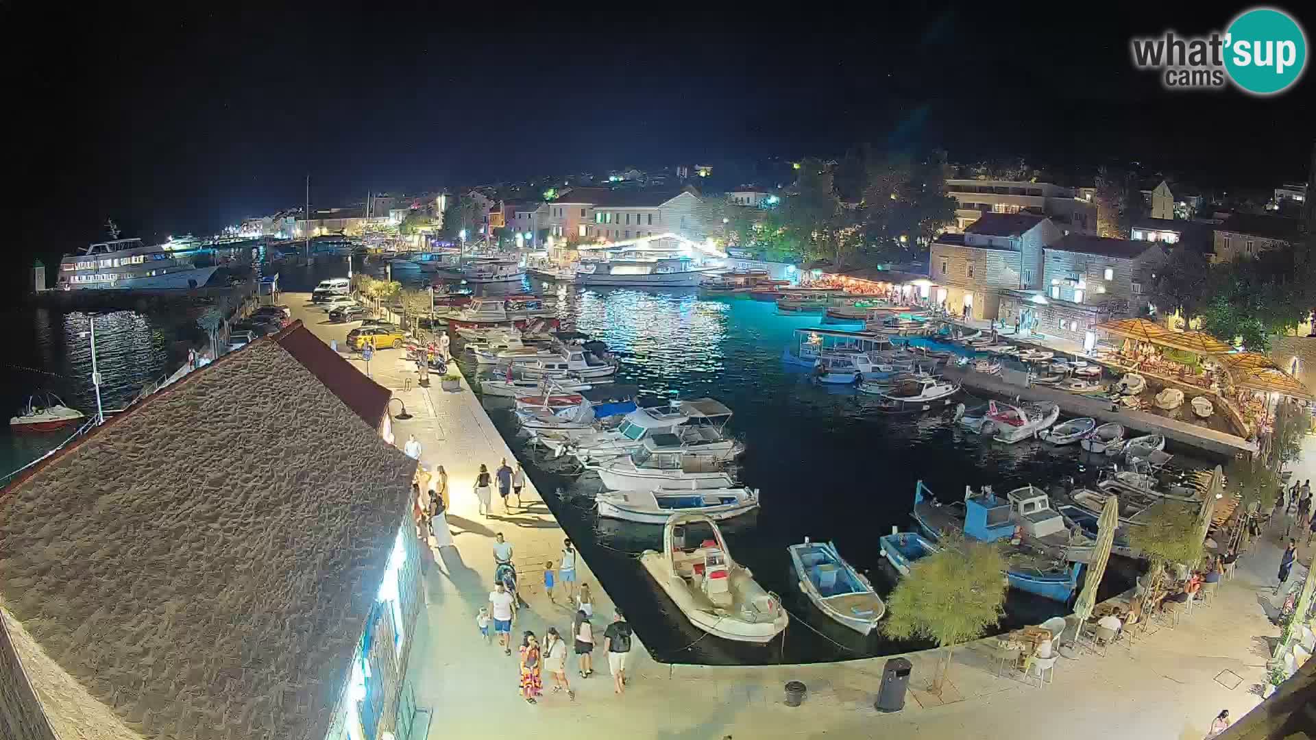 Webcam Bol Hafen – Liveblick auf Bol Riva & Marina