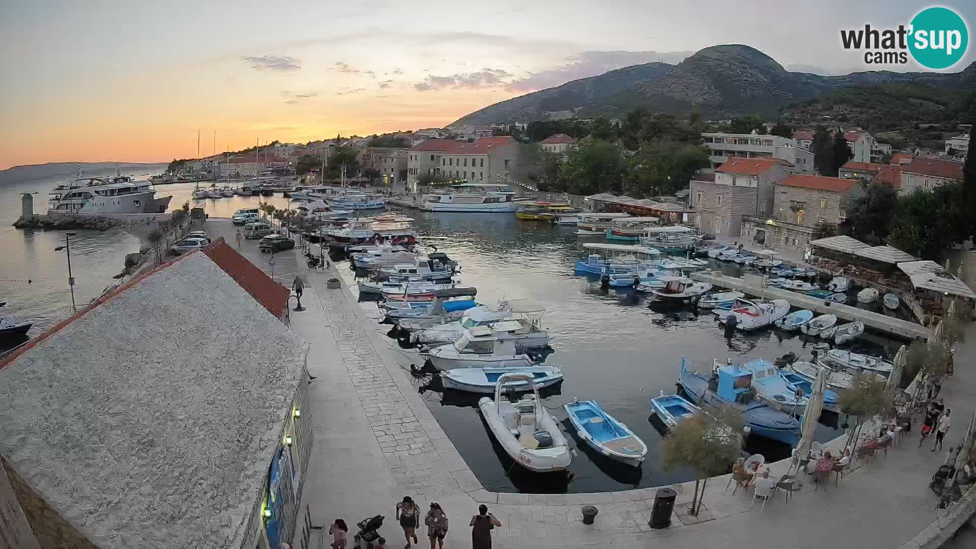 Webcam Bol Harbour – Live View of Bol Riva & Marina
