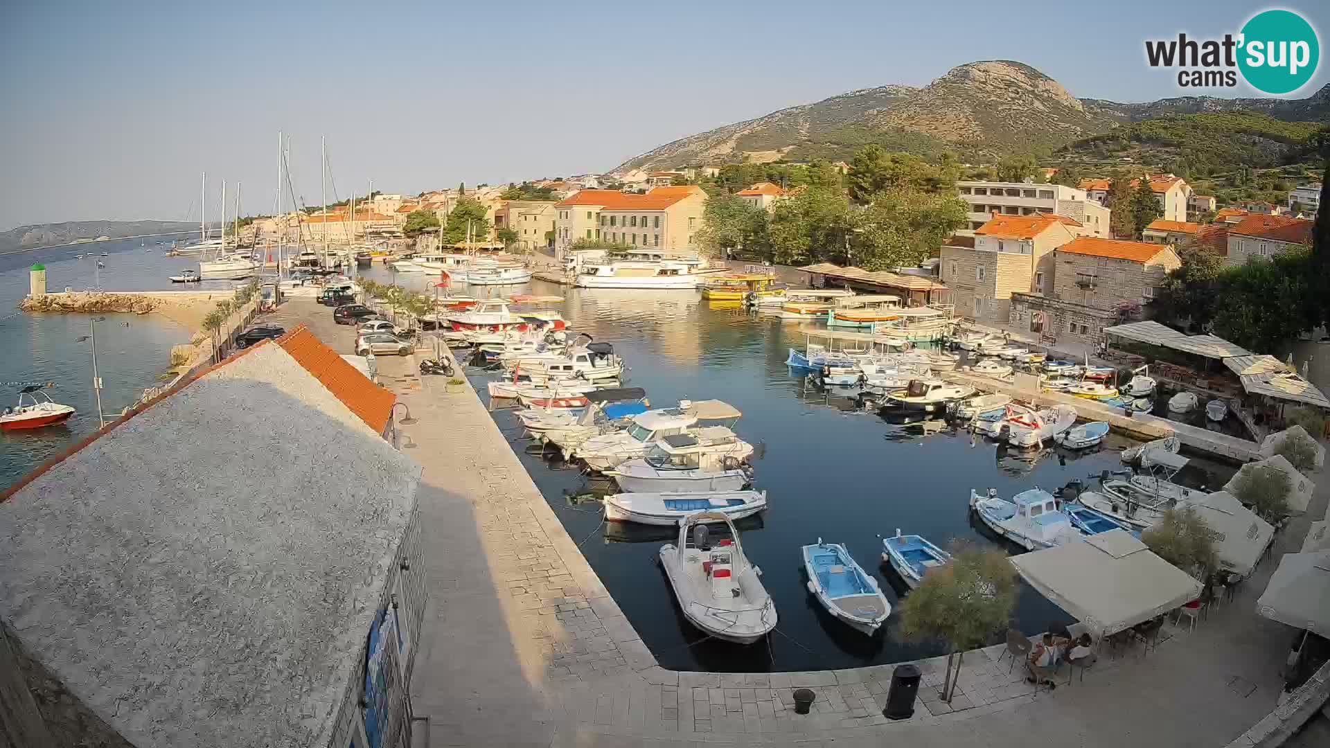 Webcam Bol Hafen – Liveblick auf Bol Riva & Marina