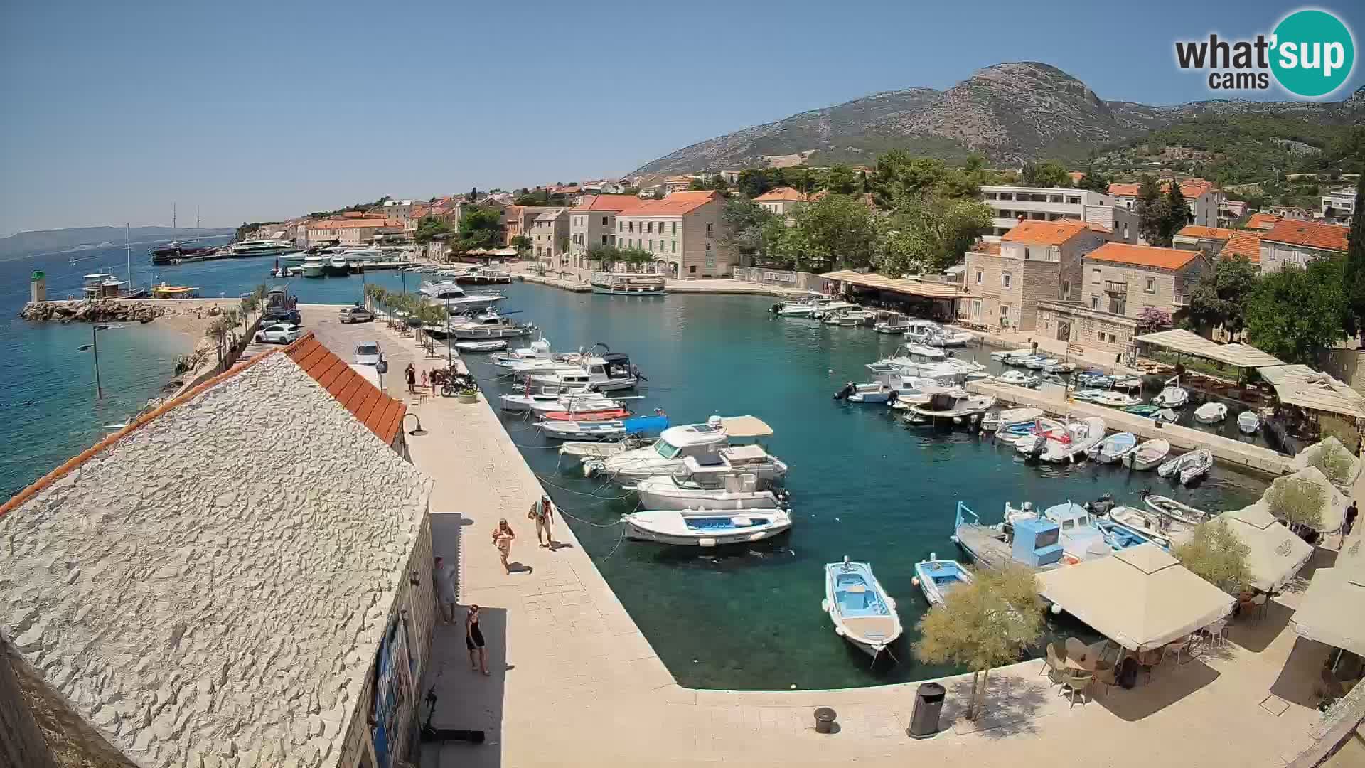 Webcam Bol Harbour – Live View of Bol Riva & Marina