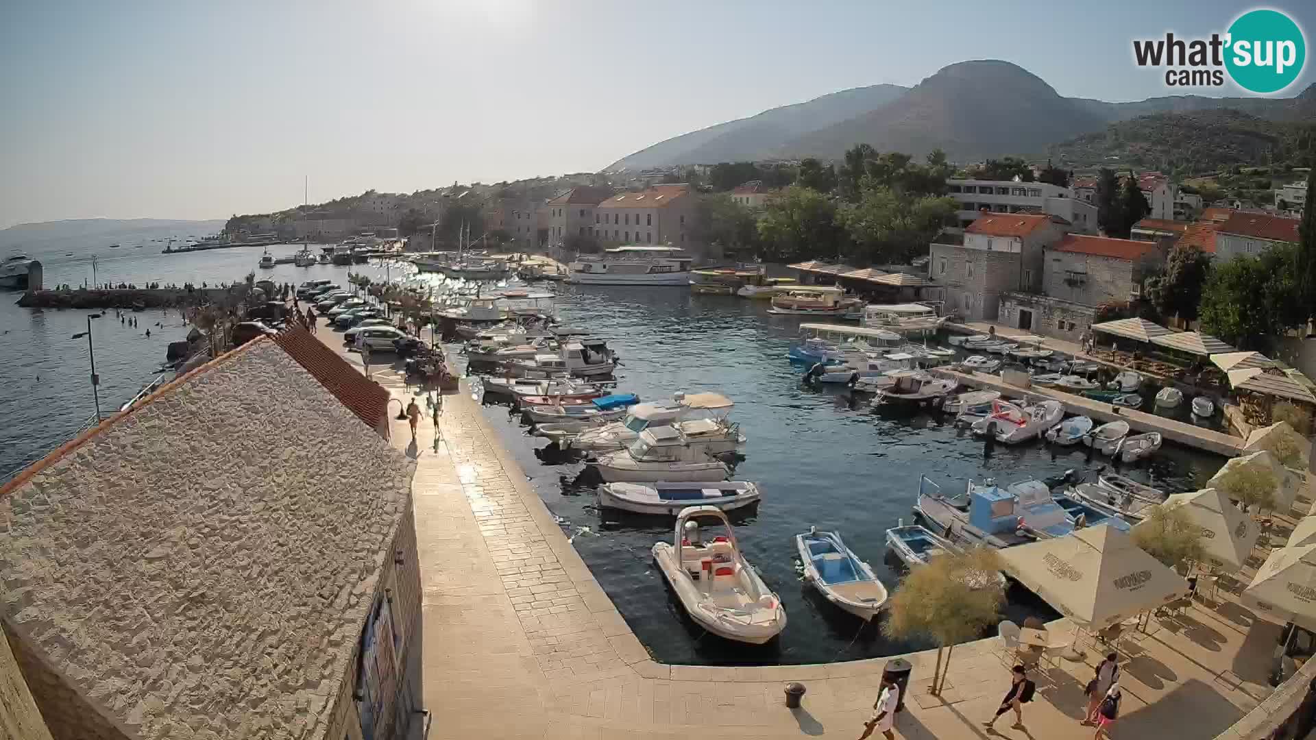 Webcam Bol Harbour – Live View of Bol Riva & Marina