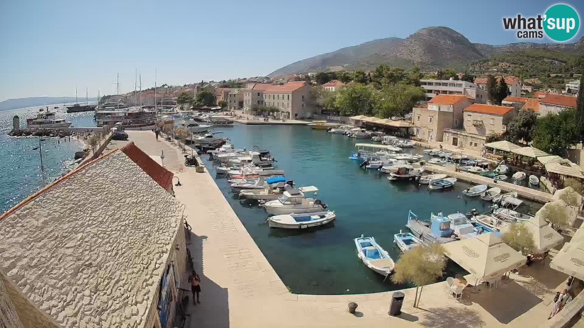 Webcam Bol Harbour – Live View of Bol Riva & Marina
