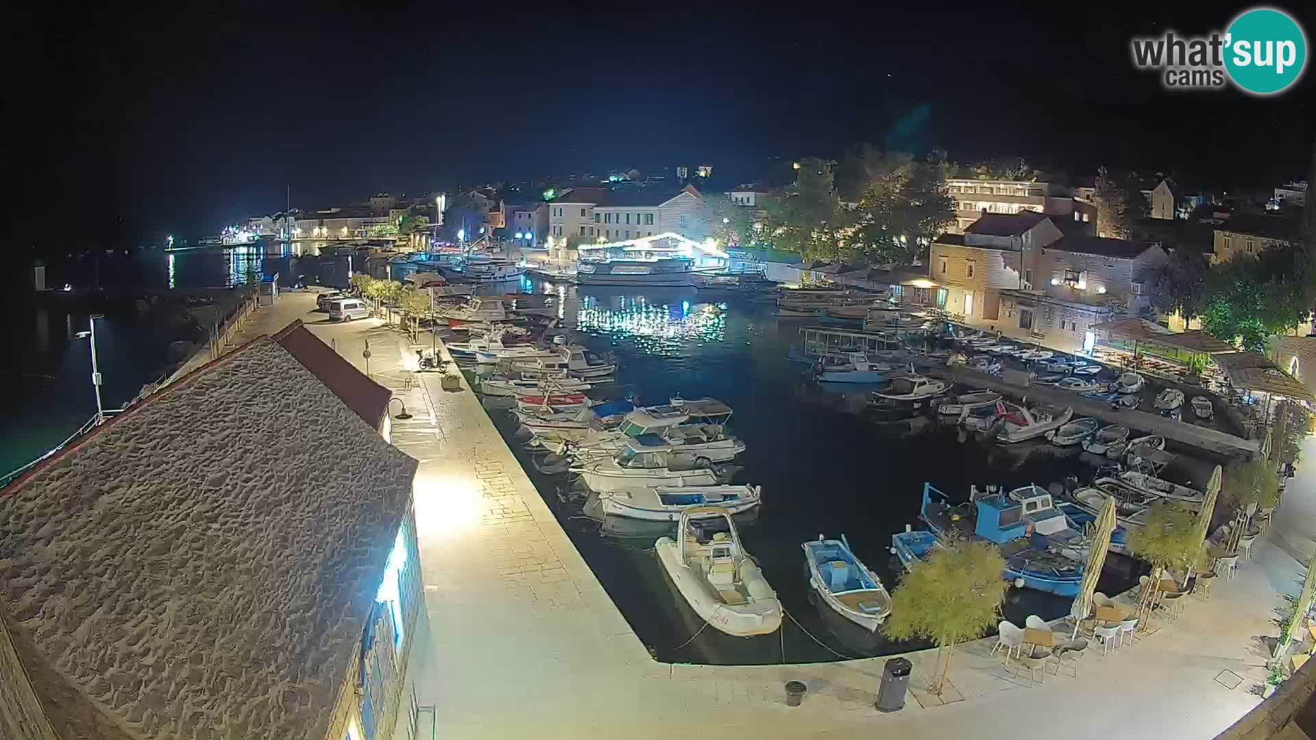 Webcam Bol Hafen – Liveblick auf Bol Riva & Marina