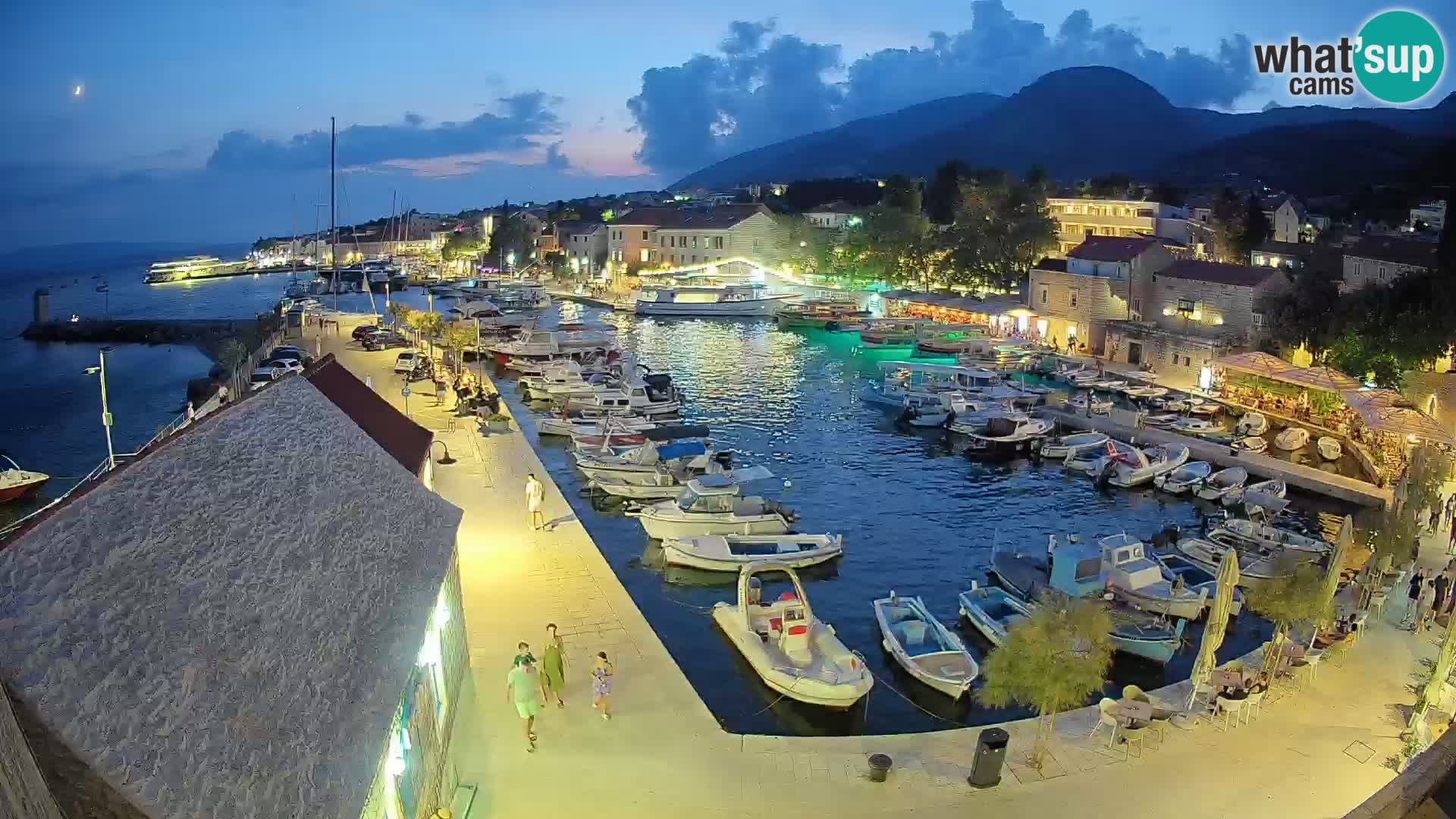 Webcam Bol Hafen – Liveblick auf Bol Riva & Marina