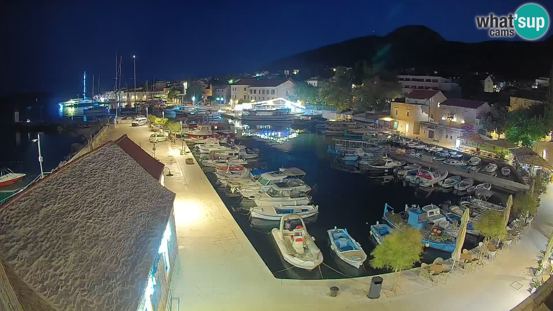 Webcam Bol Harbour – Live View of Bol Riva & Marina
