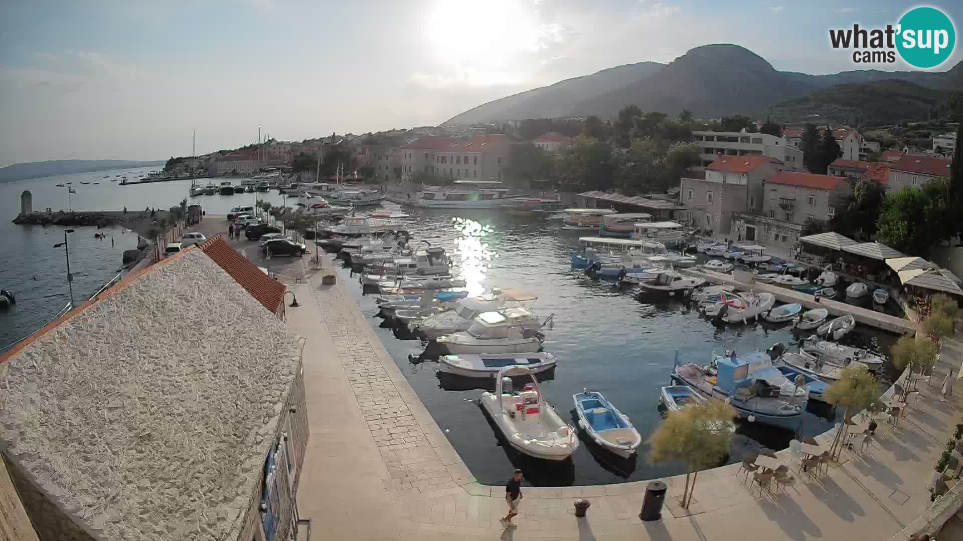 Webcam Bol Hafen – Liveblick auf Bol Riva & Marina