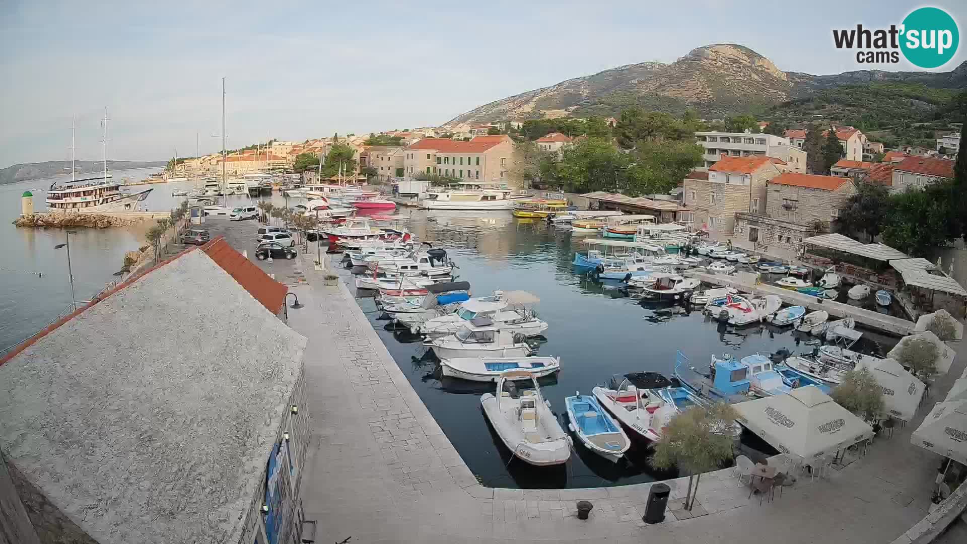 Webcam Bol Harbour – Live View of Bol Riva & Marina