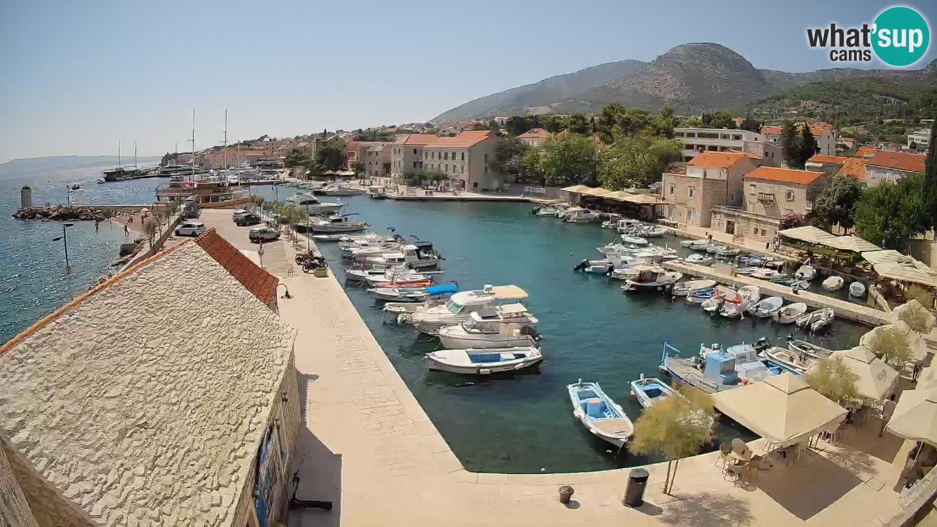 Webcam Bol Harbour – Live View of Bol Riva & Marina