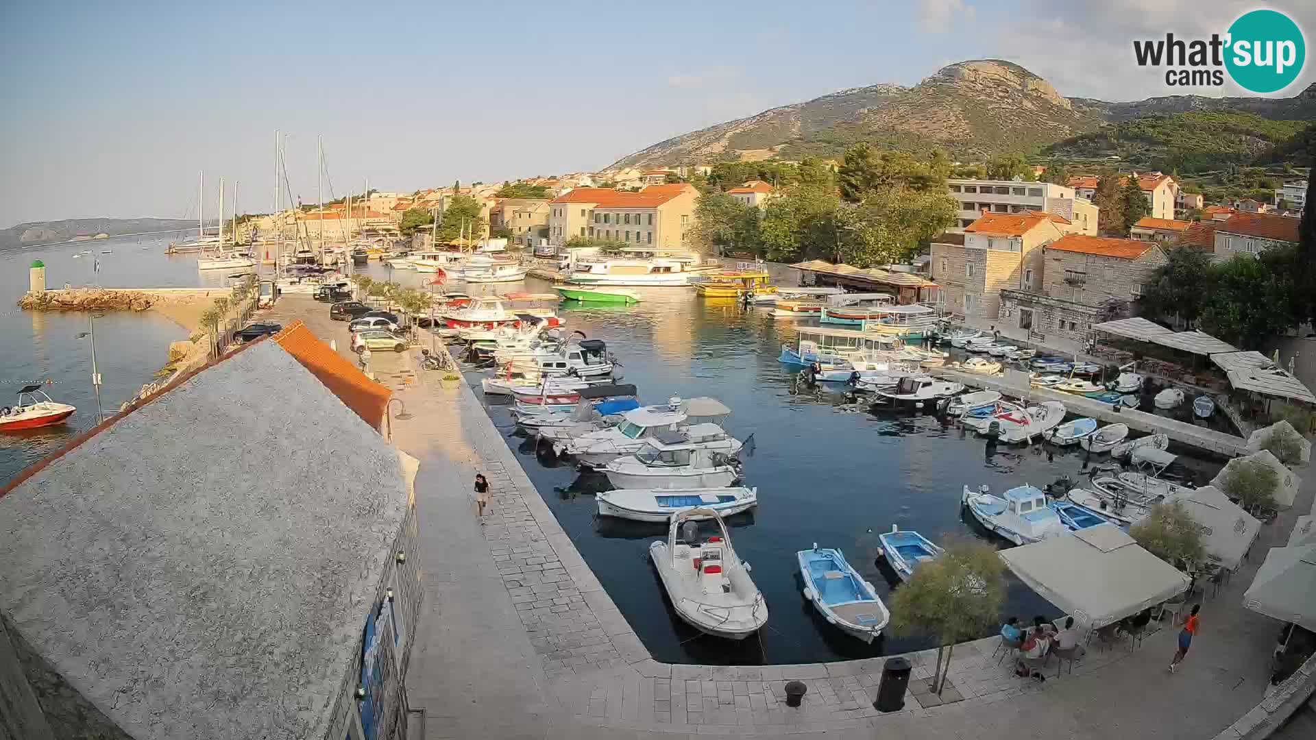Webcam Bol Harbour – Live View of Bol Riva & Marina