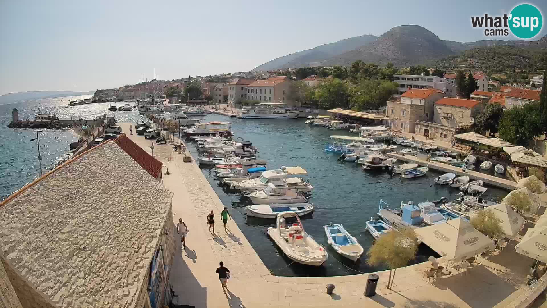 Webcam Bol Hafen – Liveblick auf Bol Riva & Marina
