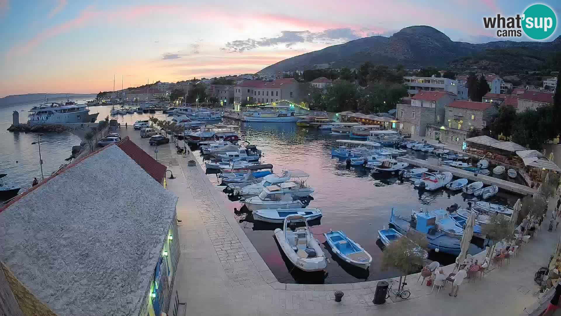 Webcam Bol Hafen – Liveblick auf Bol Riva & Marina