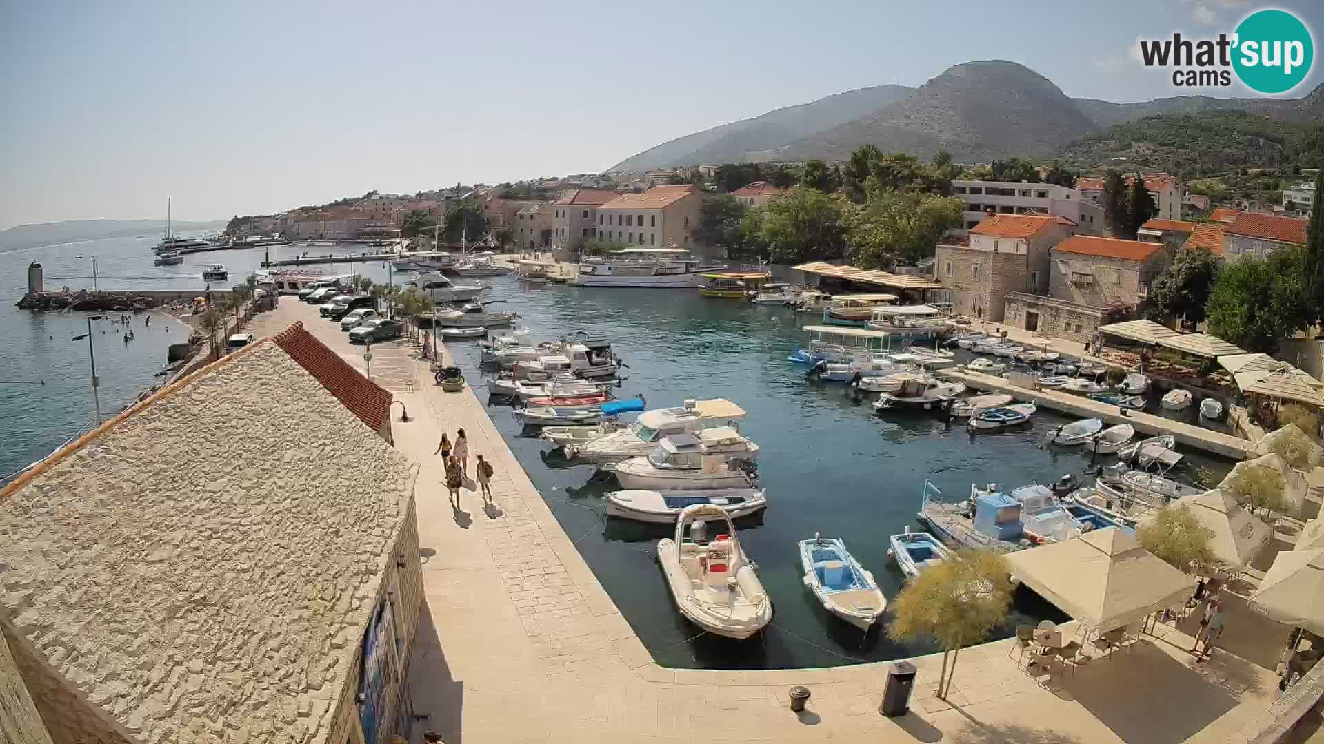 Webcam Bol Hafen – Liveblick auf Bol Riva & Marina
