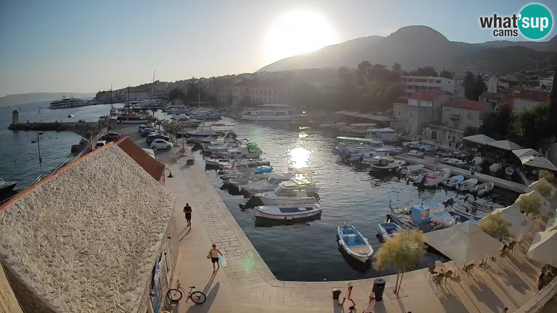 Webcam Bol Hafen – Liveblick auf Bol Riva & Marina