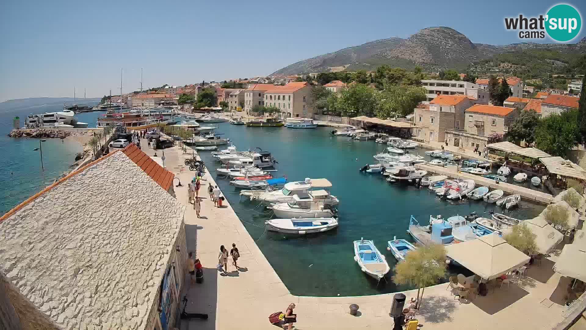Webcam Bol Harbour – Live View of Bol Riva & Marina