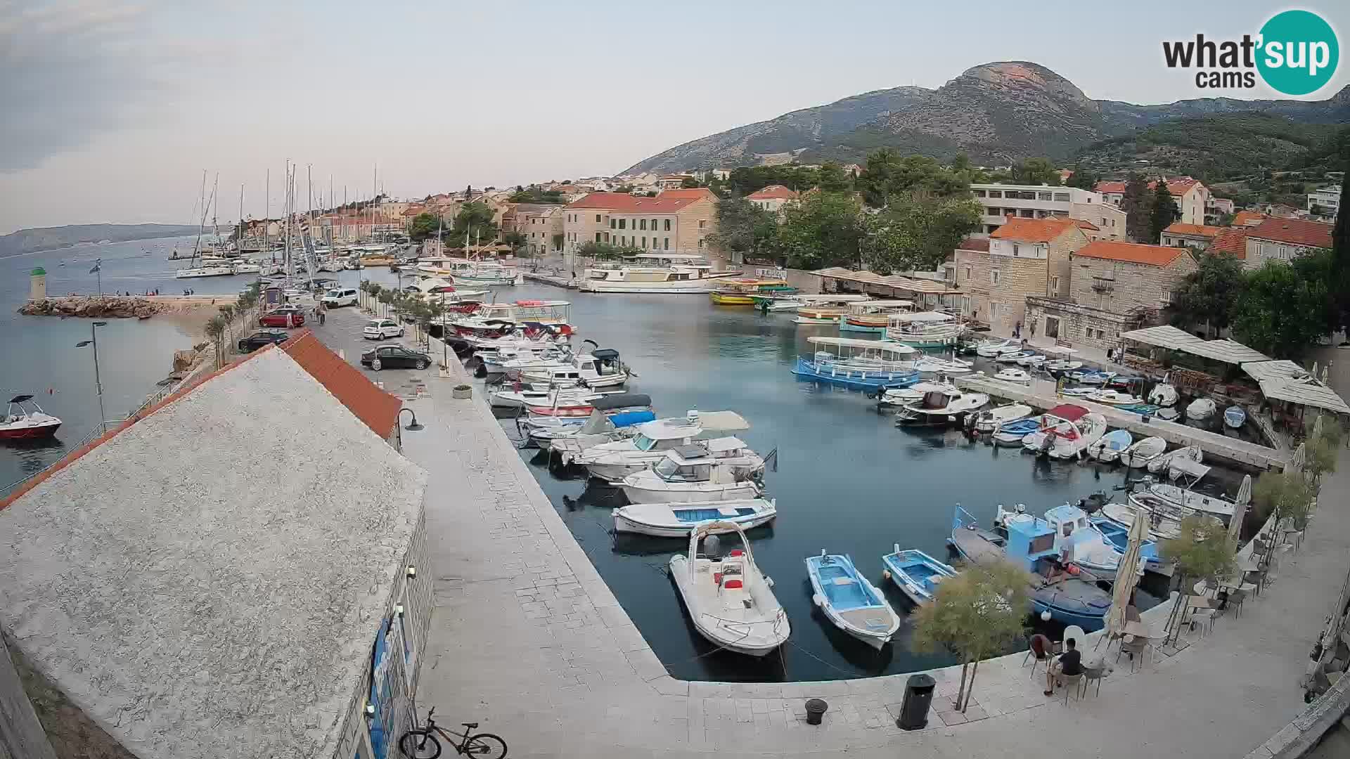 Webcam Bol Hafen – Liveblick auf Bol Riva & Marina