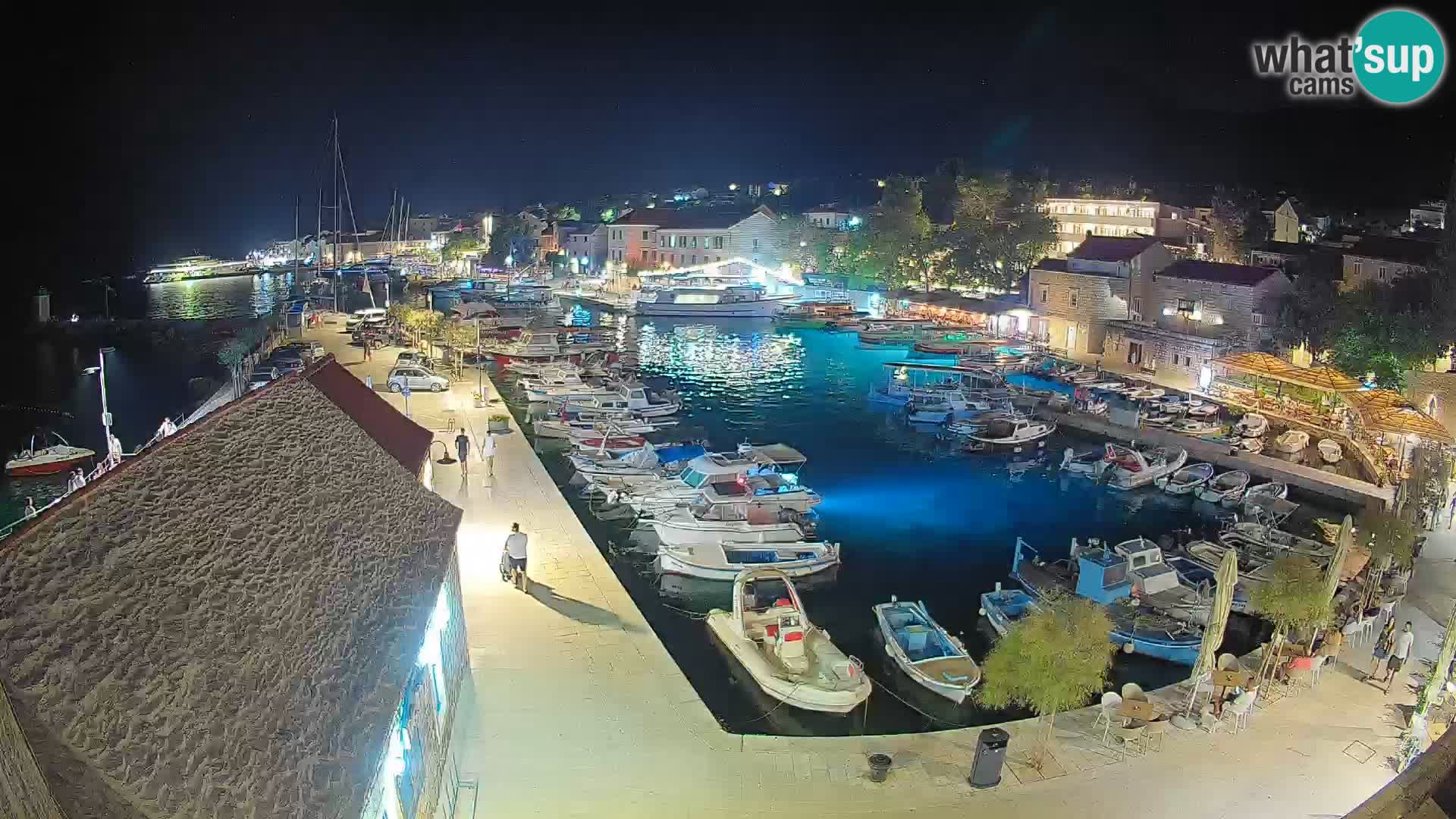 Webcam Bol Hafen – Liveblick auf Bol Riva & Marina