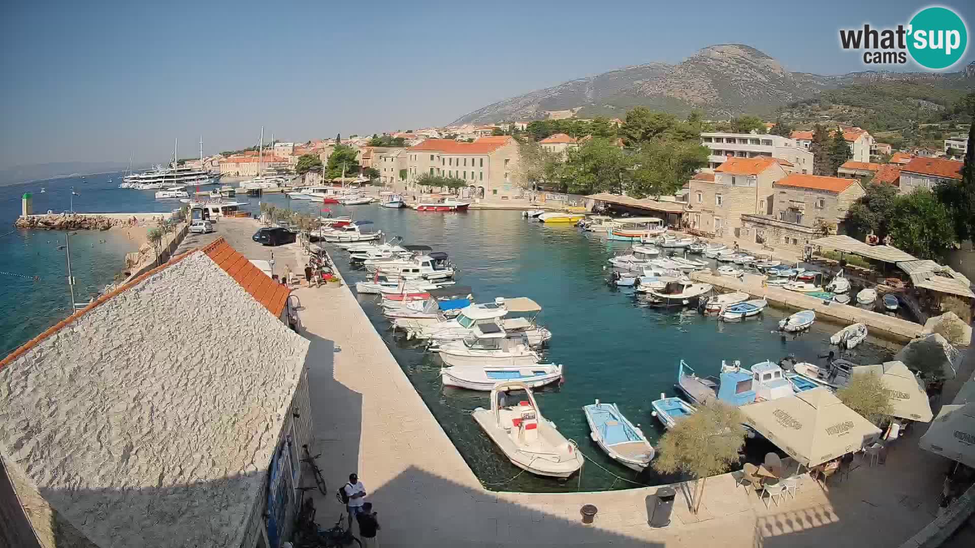 Webcam Bol Hafen – Liveblick auf Bol Riva & Marina