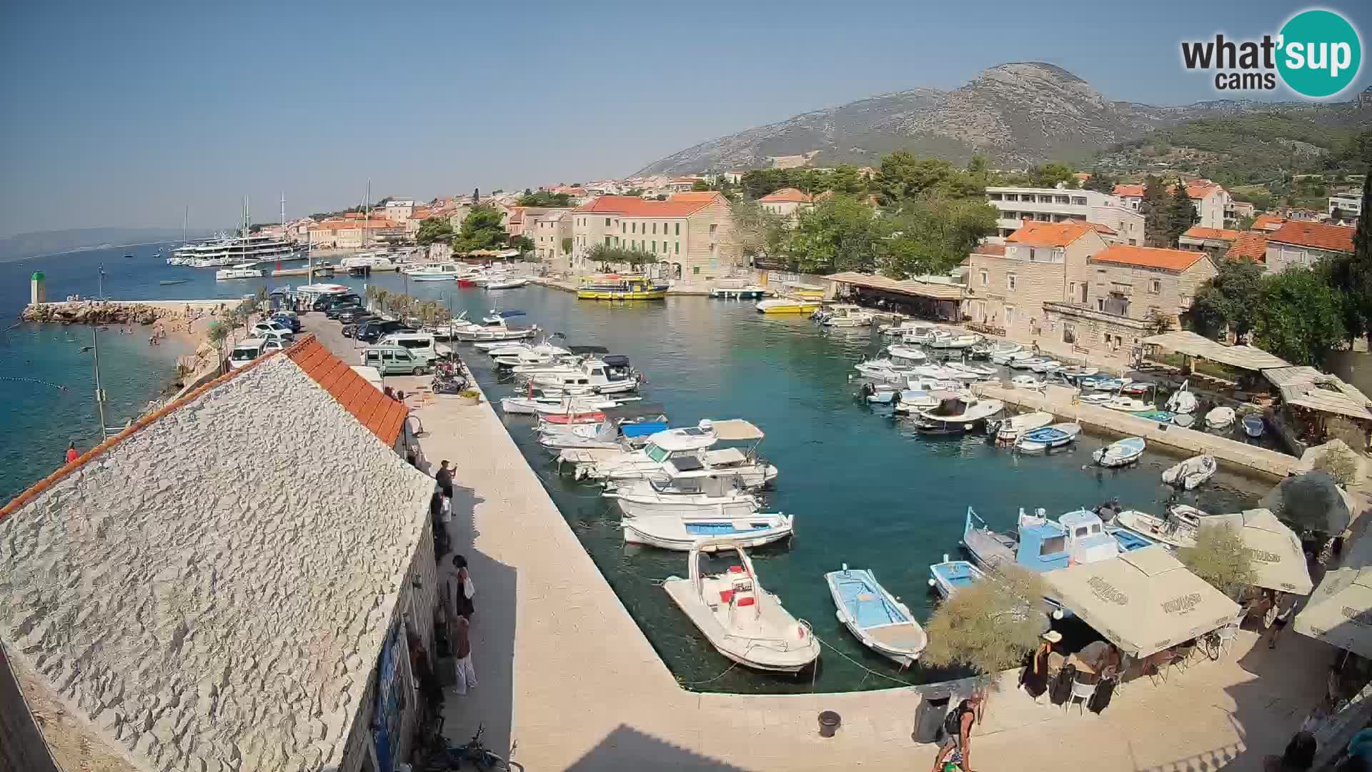 Webcam porto di Bol – Vista live sulla Riva e Marina