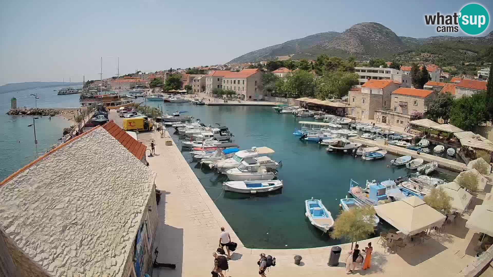 Webcam Bol Hafen – Liveblick auf Bol Riva & Marina