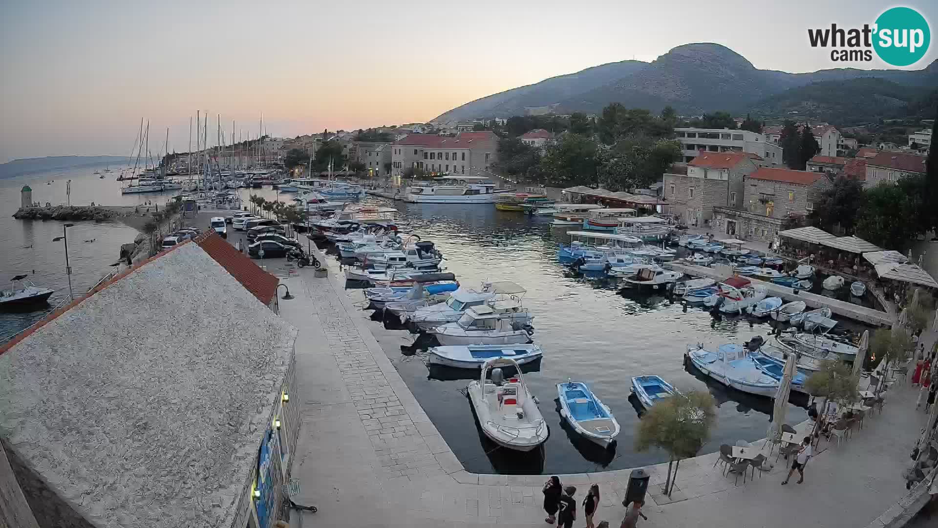 Webcam Bol Harbour – Live View of Bol Riva & Marina