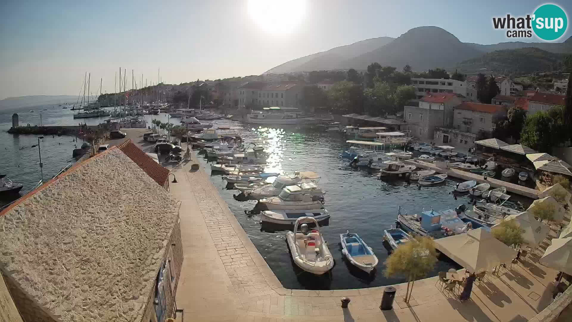 Webcam Bol Harbour – Live View of Bol Riva & Marina