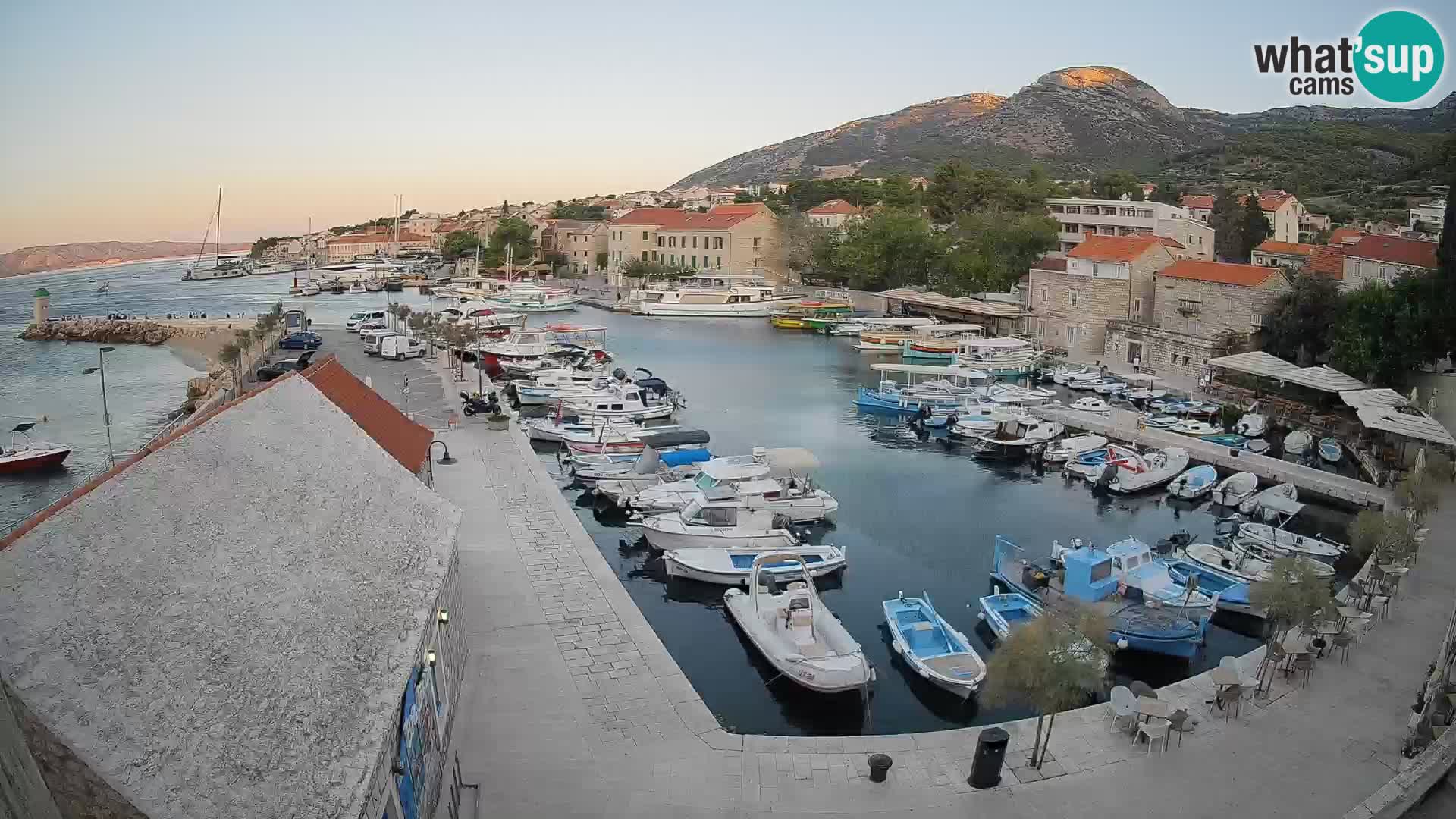 Webcam Bol Hafen – Liveblick auf Bol Riva & Marina