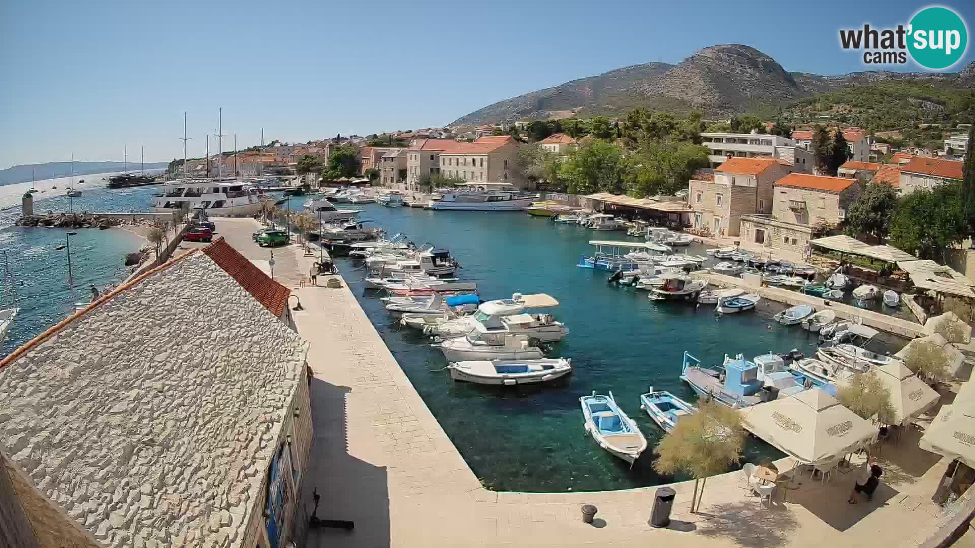 Webcam Bol Hafen – Liveblick auf Bol Riva & Marina