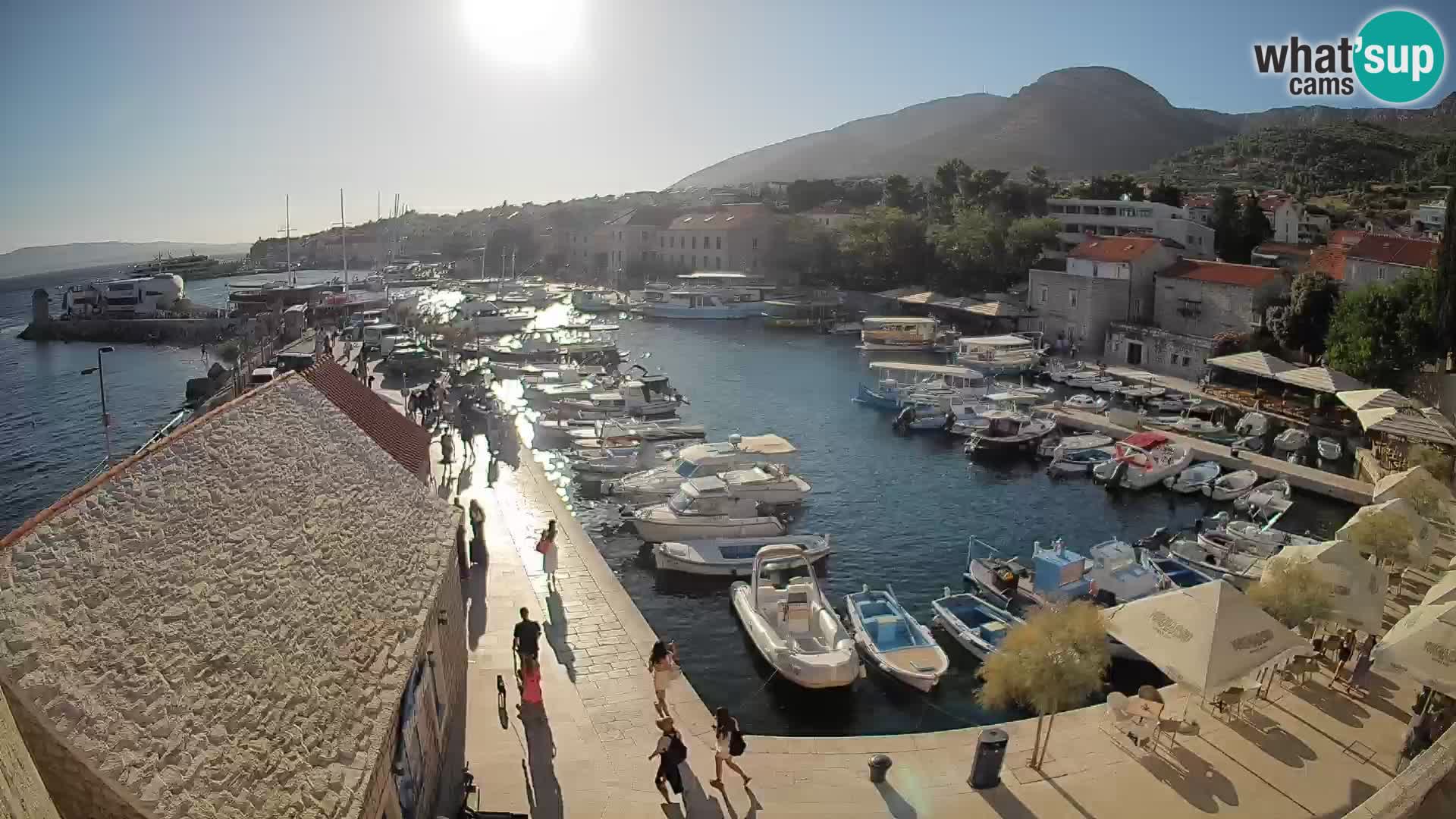 Webcam Bol Harbour – Live View of Bol Riva & Marina