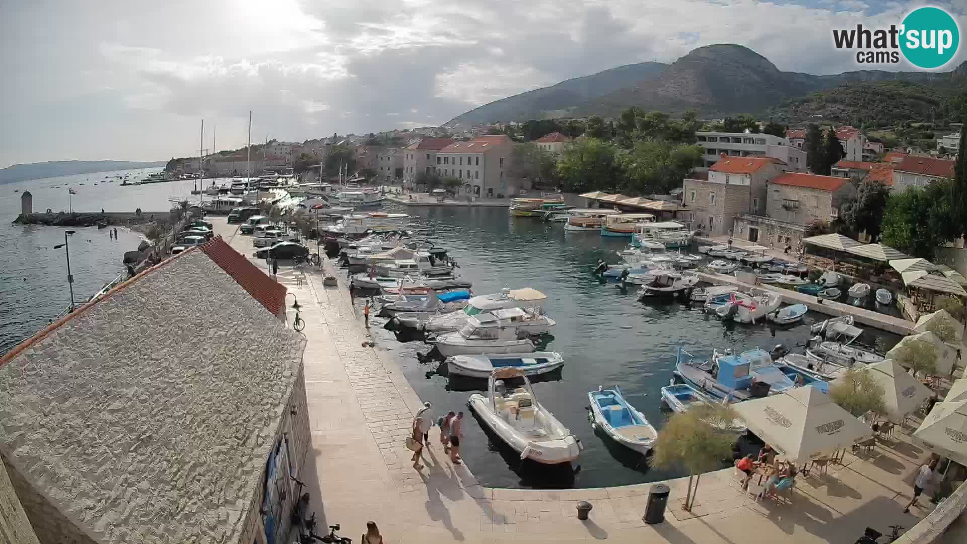 Webcam Bol Hafen – Liveblick auf Bol Riva & Marina