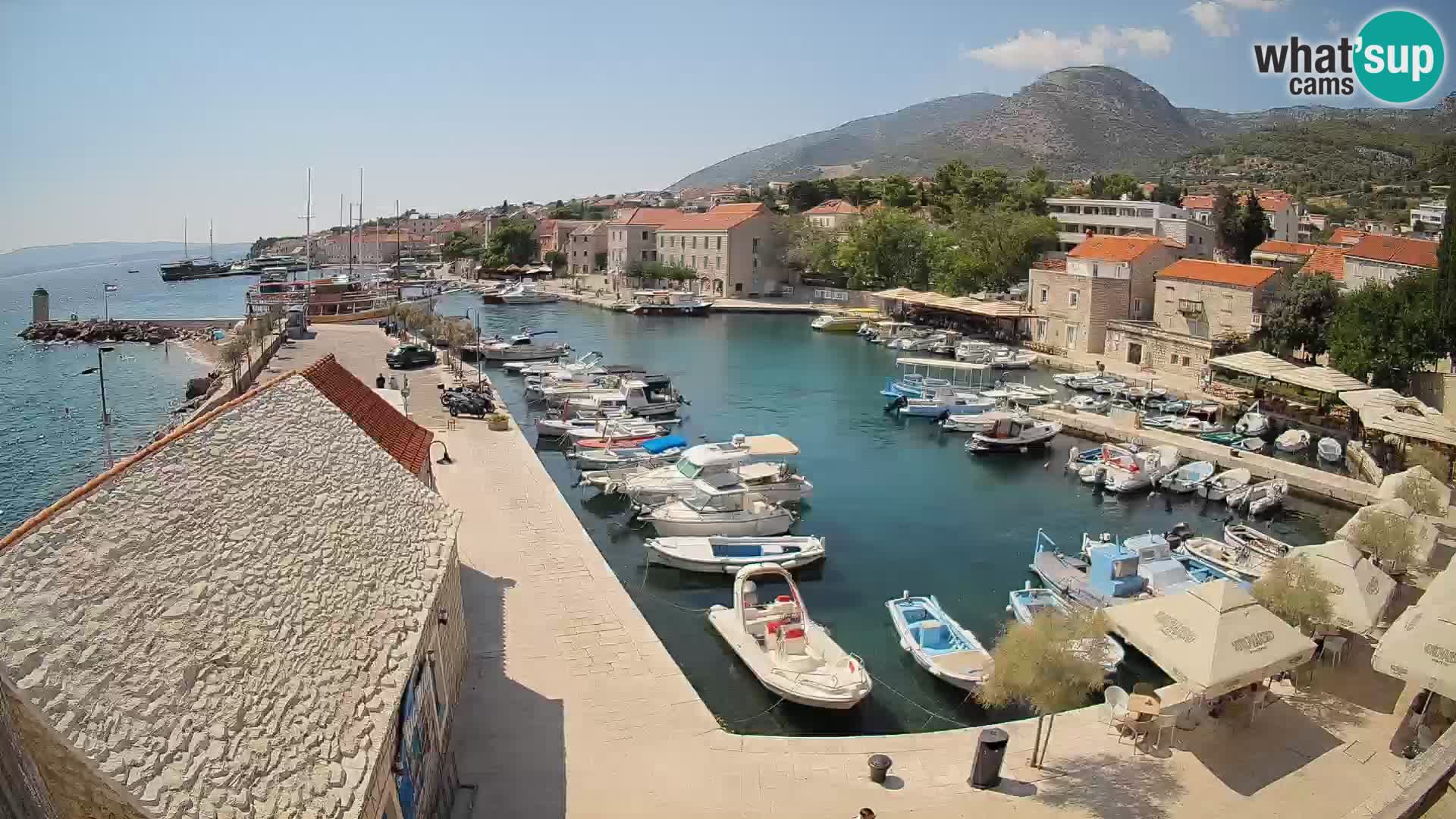 Webcam Bol Harbour – Live View of Bol Riva & Marina