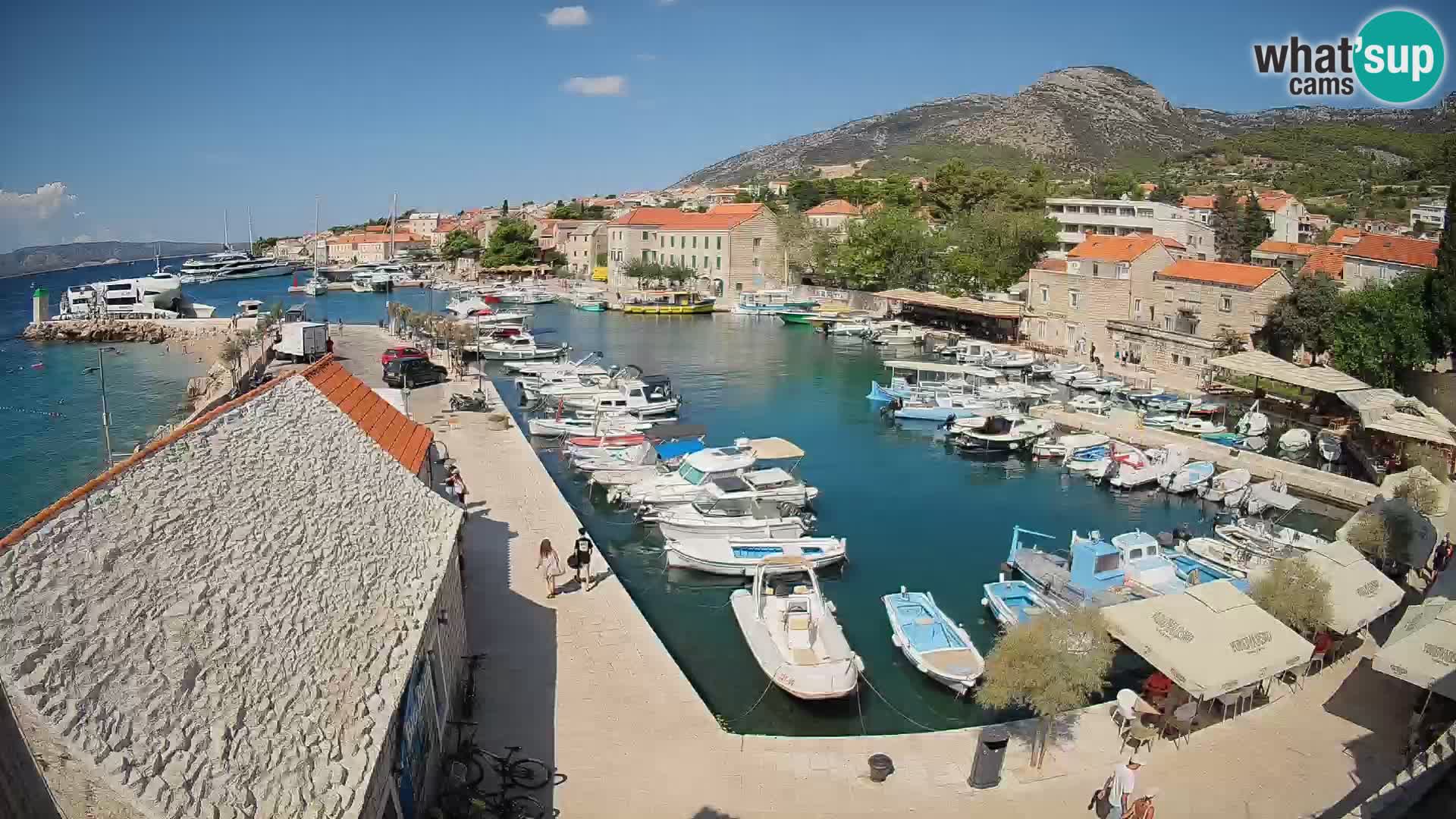 Webcam Bol Harbour – Live View of Bol Riva & Marina
