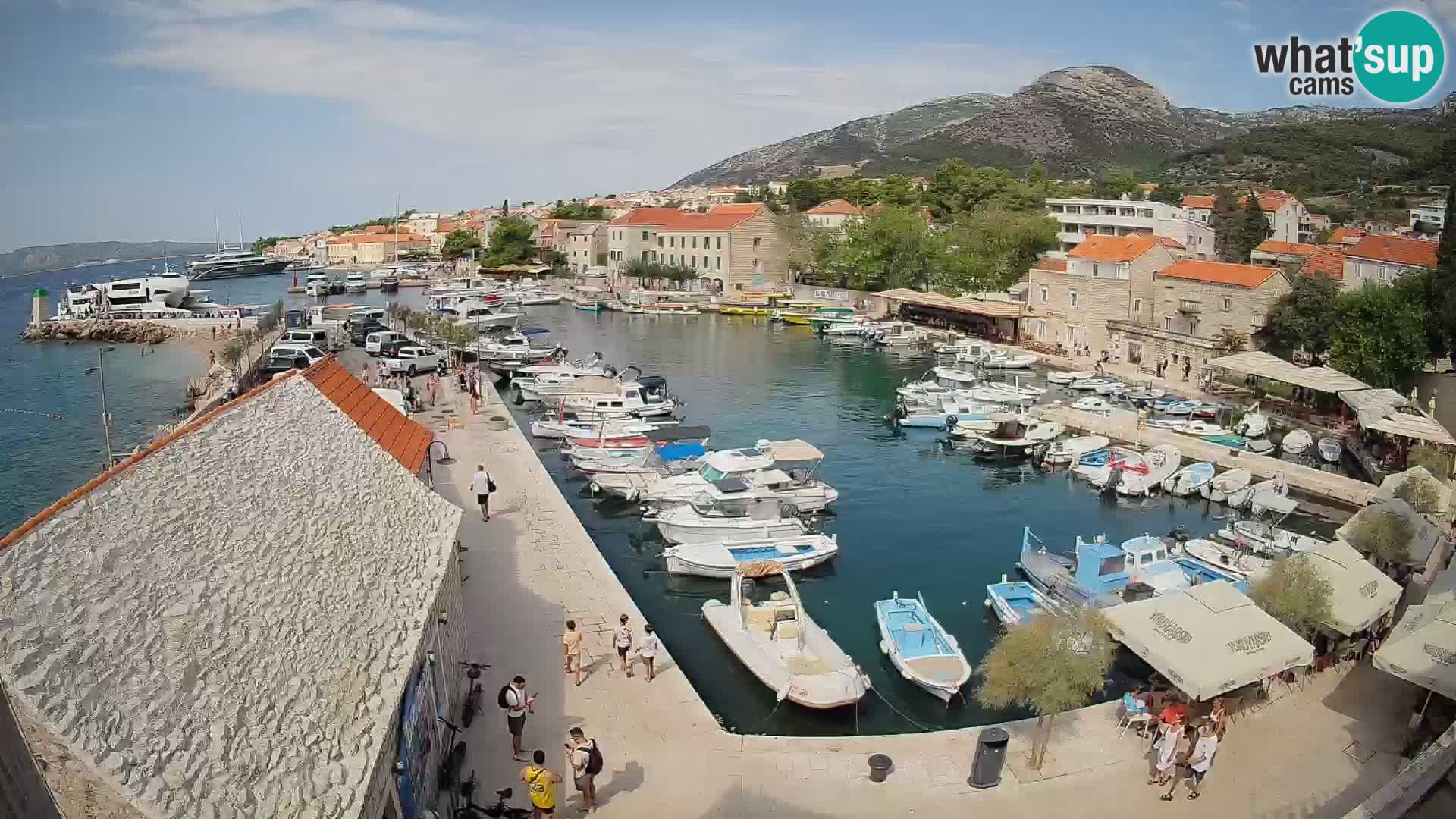 Webcam porto di Bol – Vista live sulla Riva e Marina